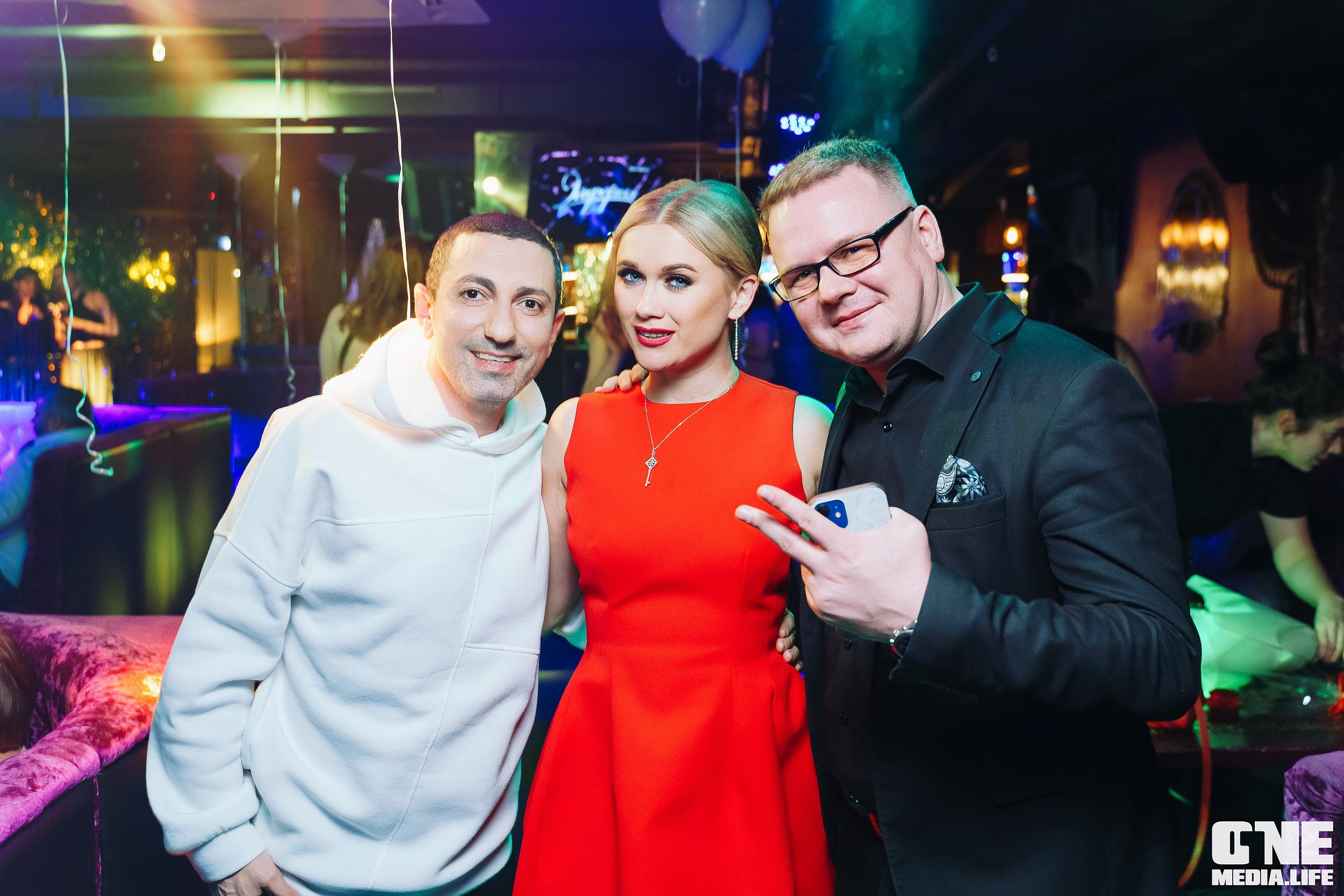 Фоторепортаж из караоке-клуба Эйфория. One Media Life: фоторепортажи, фотоотчеты с мероприятий и заведений