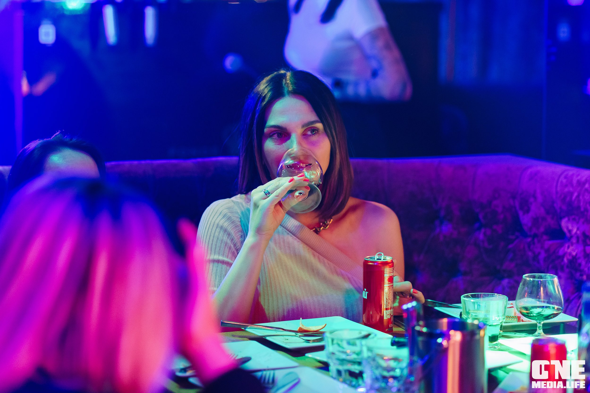Фоторепортаж из караоке-клуба Эйфория. One Media Life: фоторепортажи, фотоотчеты с мероприятий и заведений