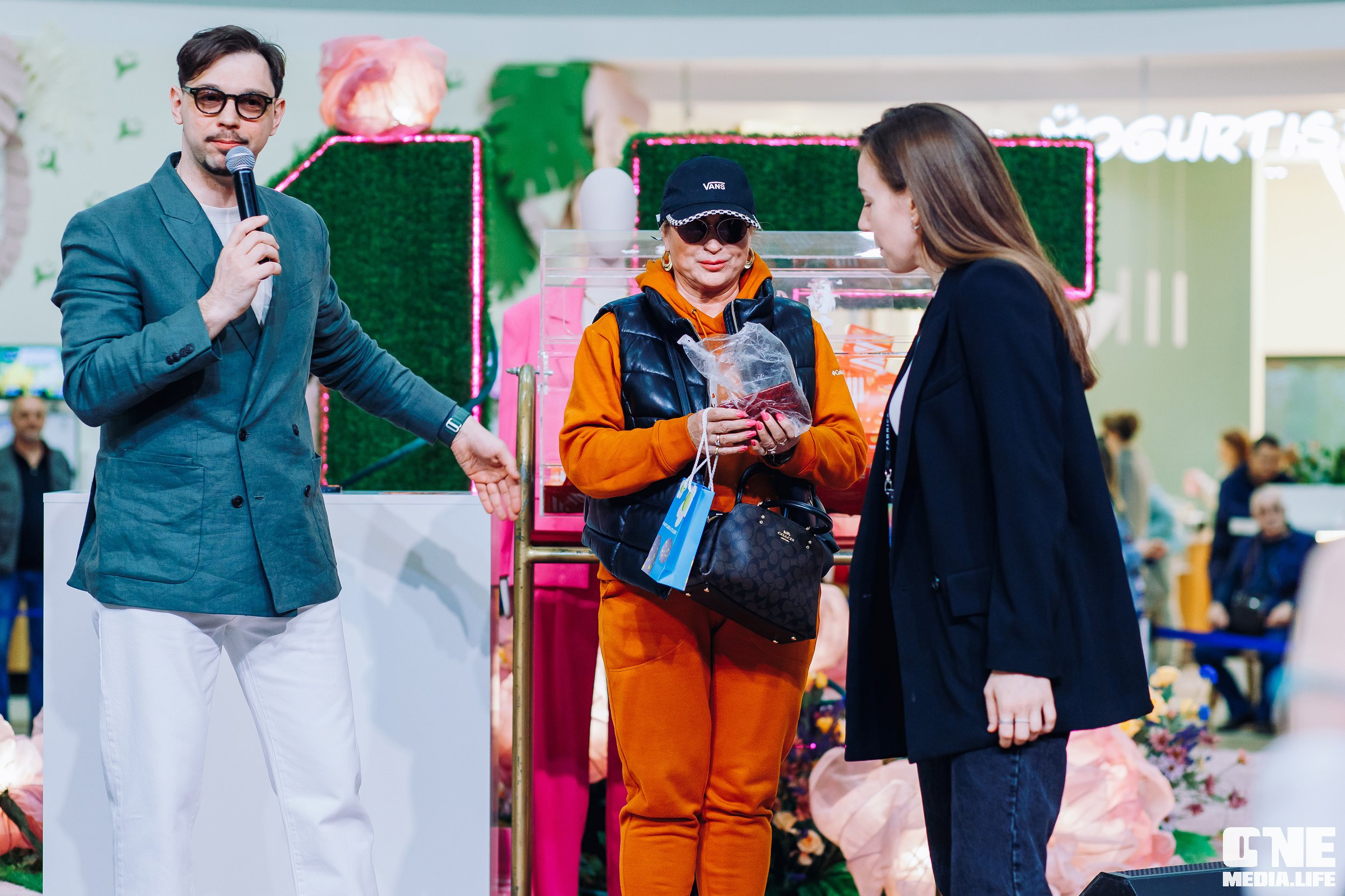 Фоторепортаж из ТРЦ Европа. One Media Life: фоторепортажи, фотоотчеты с мероприятий и заведений