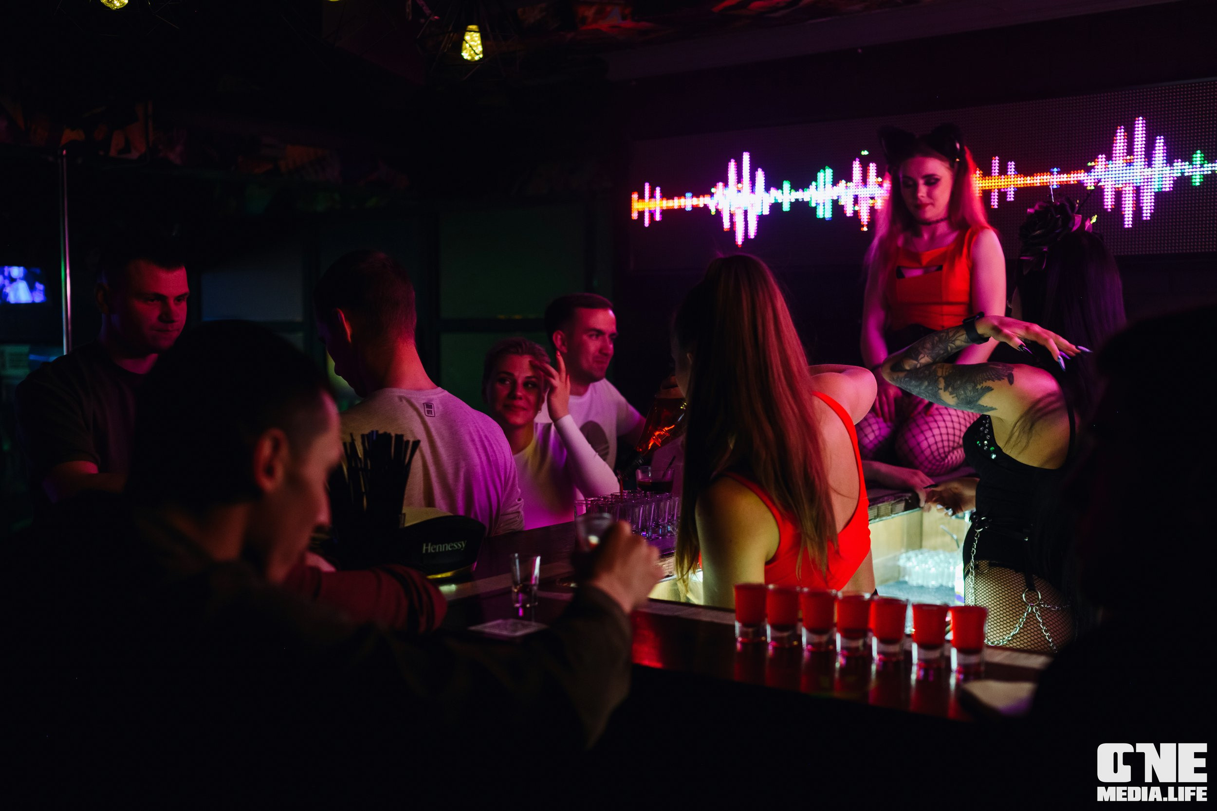 Фоторепортаж из караоке-клуба Эйфория. One Media Life: фоторепортажи, фотоотчеты с мероприятий и заведений