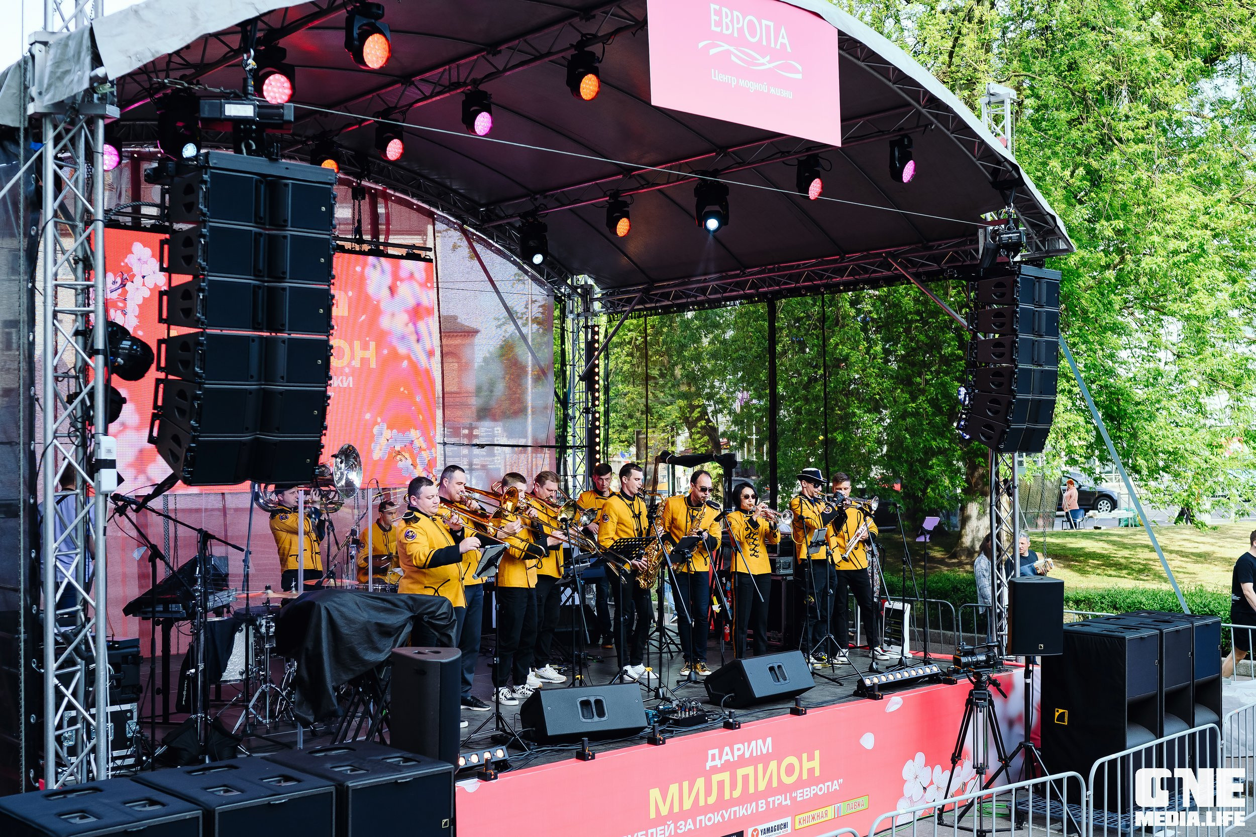 Фоторепортаж с 15-ти летия ТРЦ Европа. One Media Life: фоторепортажи, фотоотчеты с мероприятий и заведений