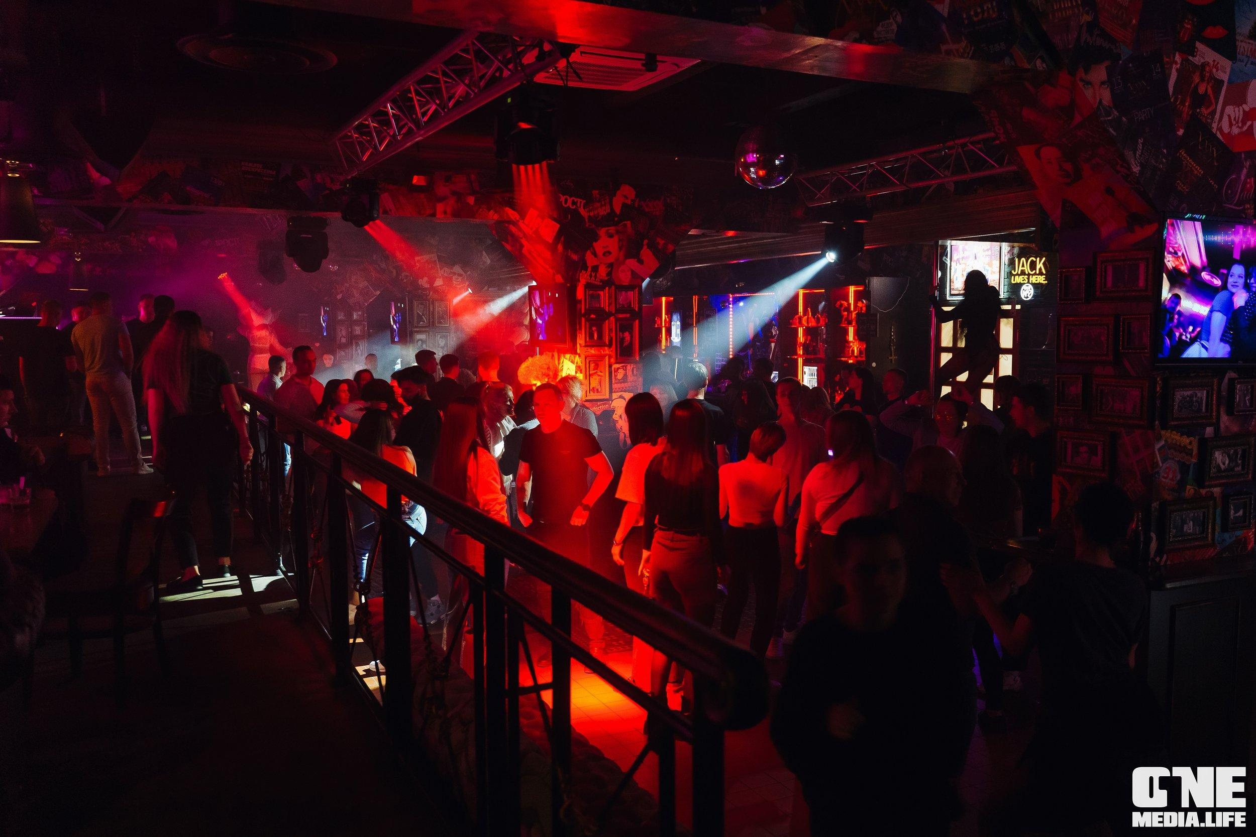Фоторепортаж из караоке-клуба Эйфория. One Media Life: фоторепортажи, фотоотчеты с мероприятий и заведений