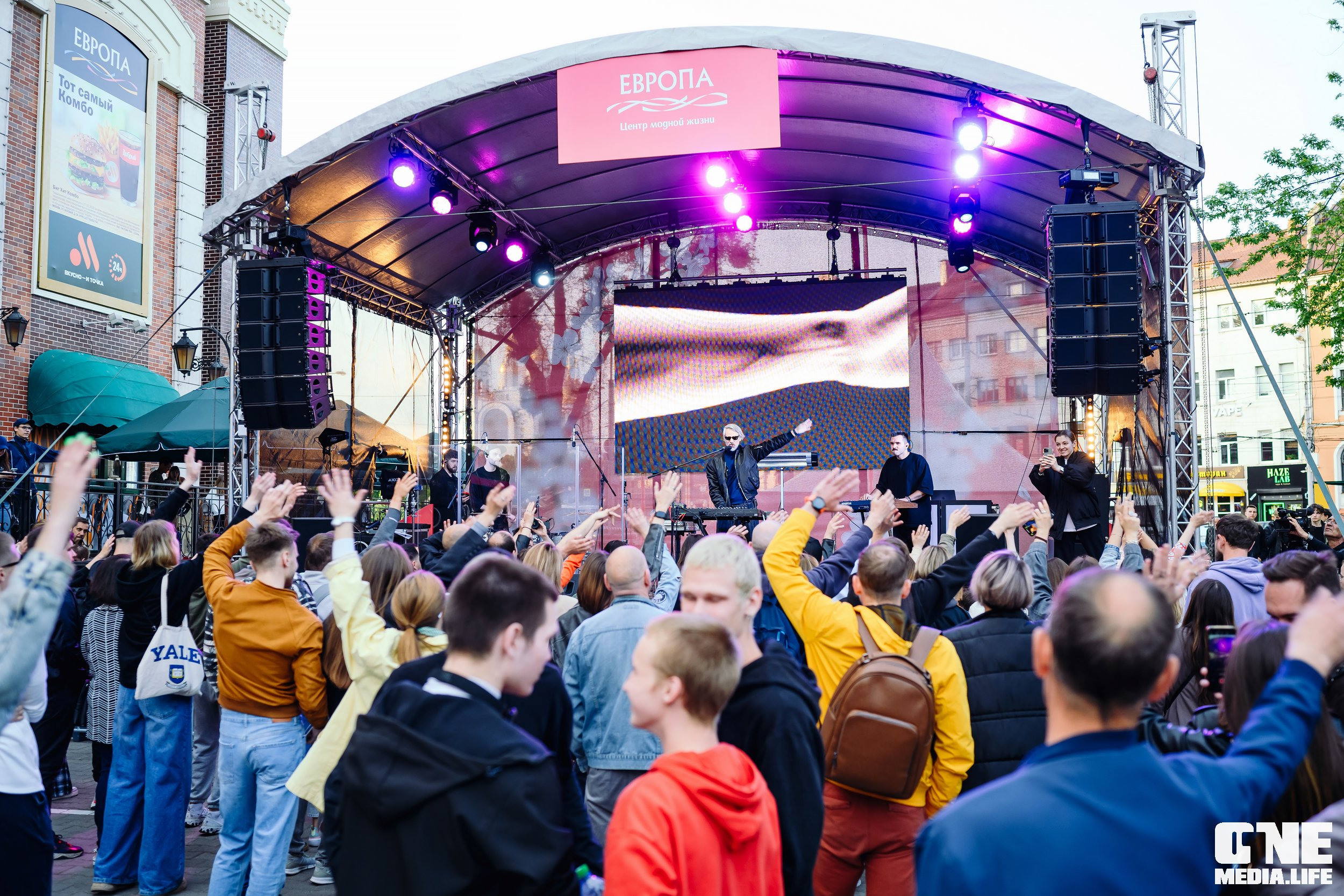 Фоторепортаж с 15-ти летия ТРЦ Европа. One Media Life: фоторепортажи, фотоотчеты с мероприятий и заведений