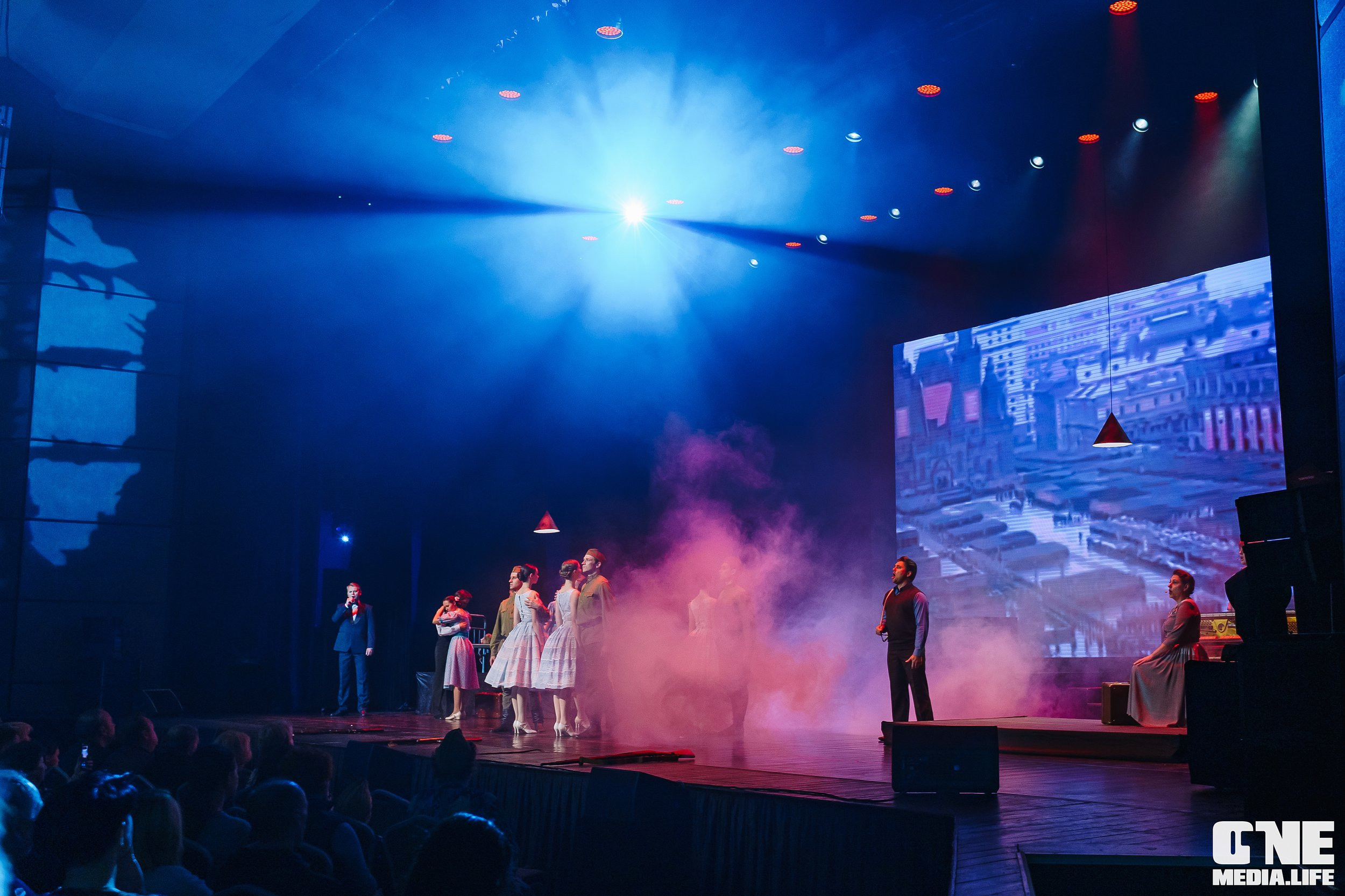 Праздничный концерт «День великой Победы» в Янтарь Холле. One Media Life: фоторепортажи, фотоотчеты с мероприятий и заведений