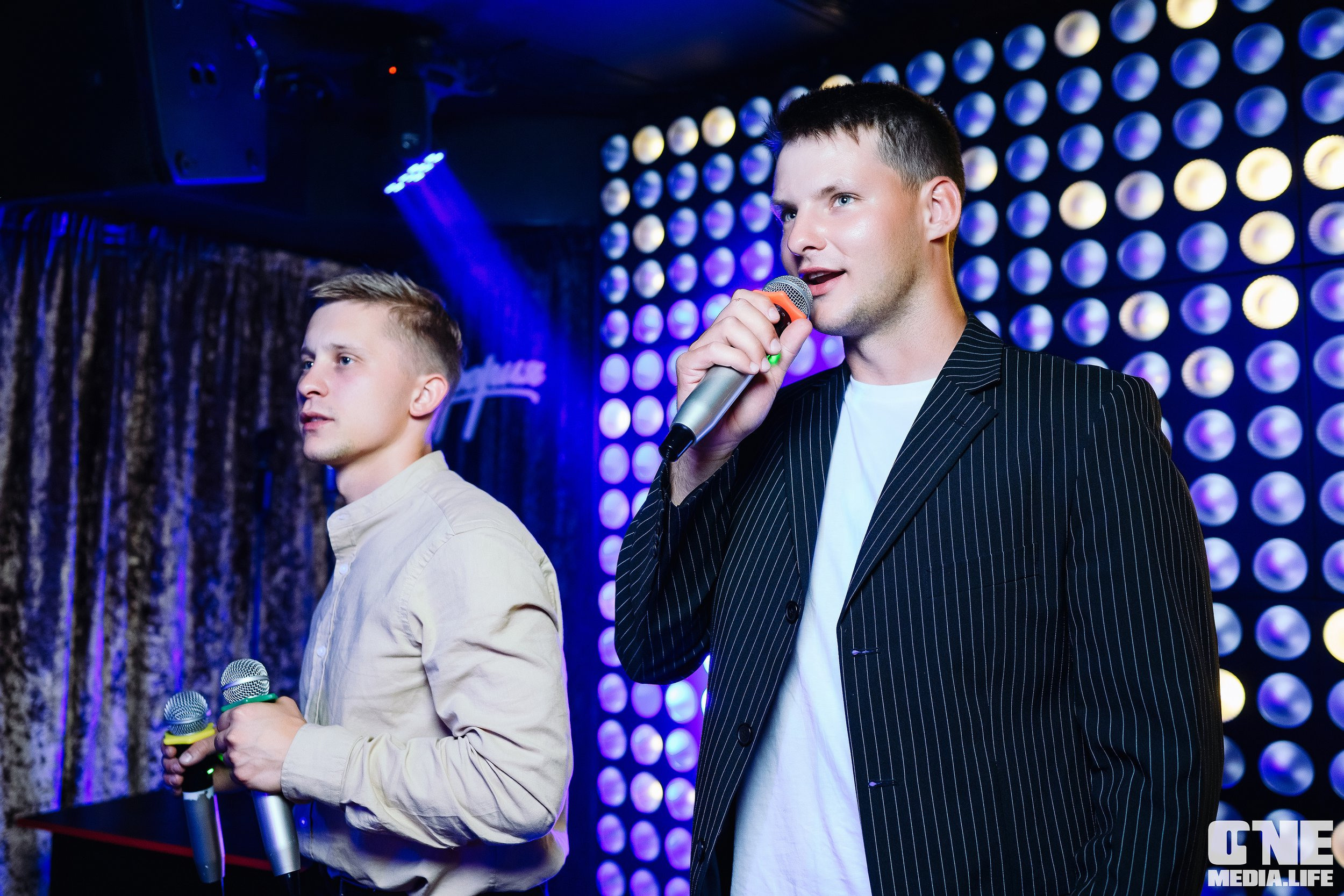 Фоторепортаж из караоке-клуба Эйфория. One Media Life: фоторепортажи, фотоотчеты с мероприятий и заведений