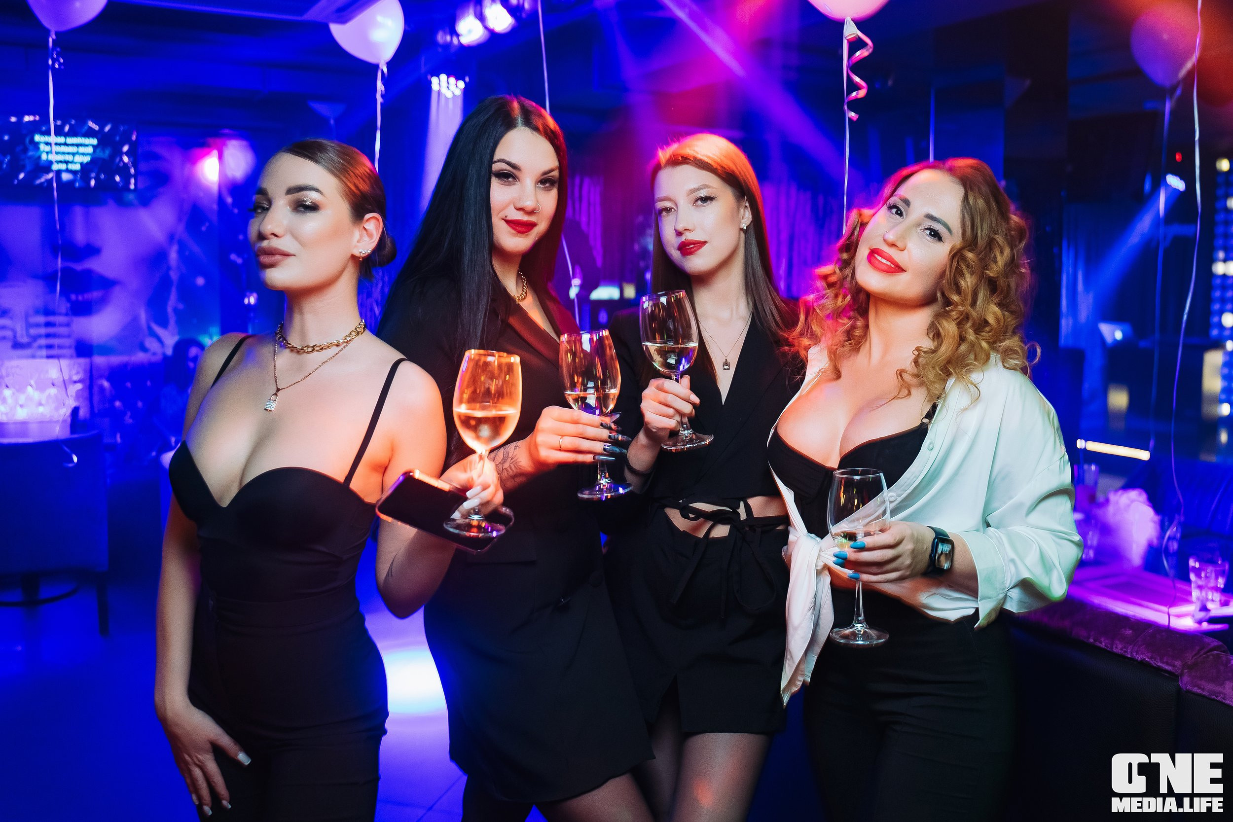 Фоторепортаж из караоке-клуба Эйфория. One Media Life: фоторепортажи, фотоотчеты с мероприятий и заведений