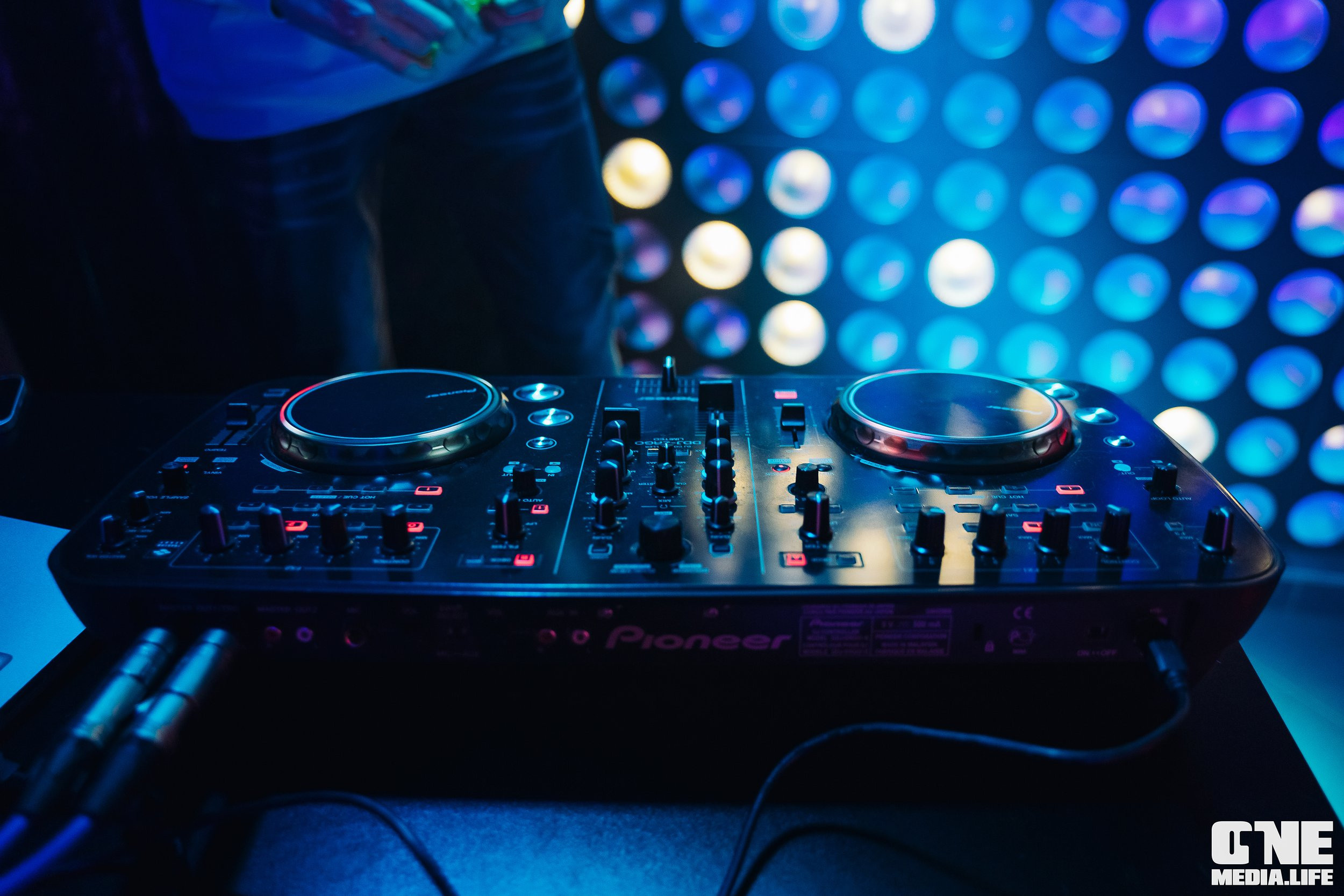 Фоторепортаж из караоке-клуба Эйфория. One Media Life: фоторепортажи, фотоотчеты с мероприятий и заведений