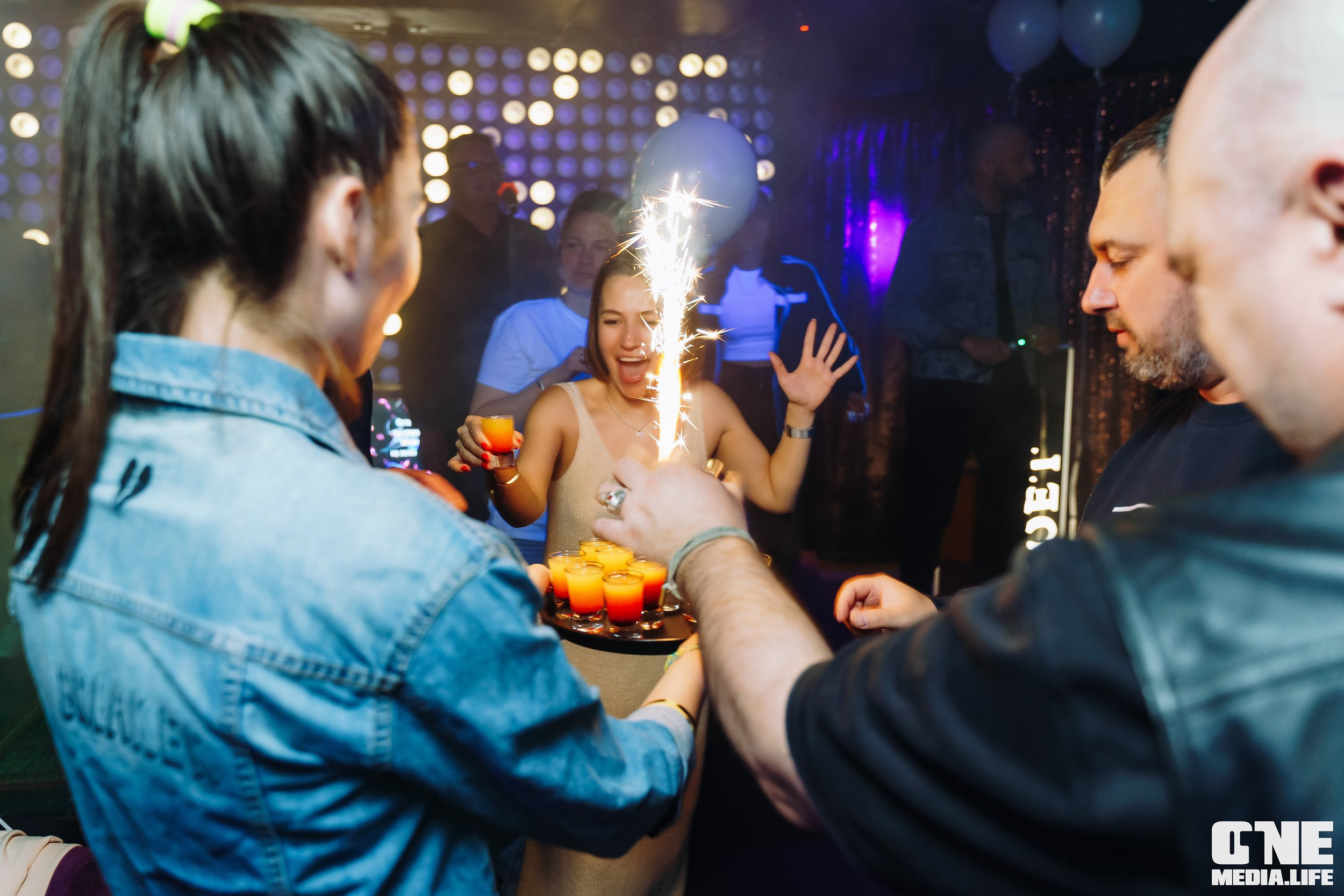 Фоторепортаж из караоке-клуба Эйфория. One Media Life: фоторепортажи, фотоотчеты с мероприятий и заведений