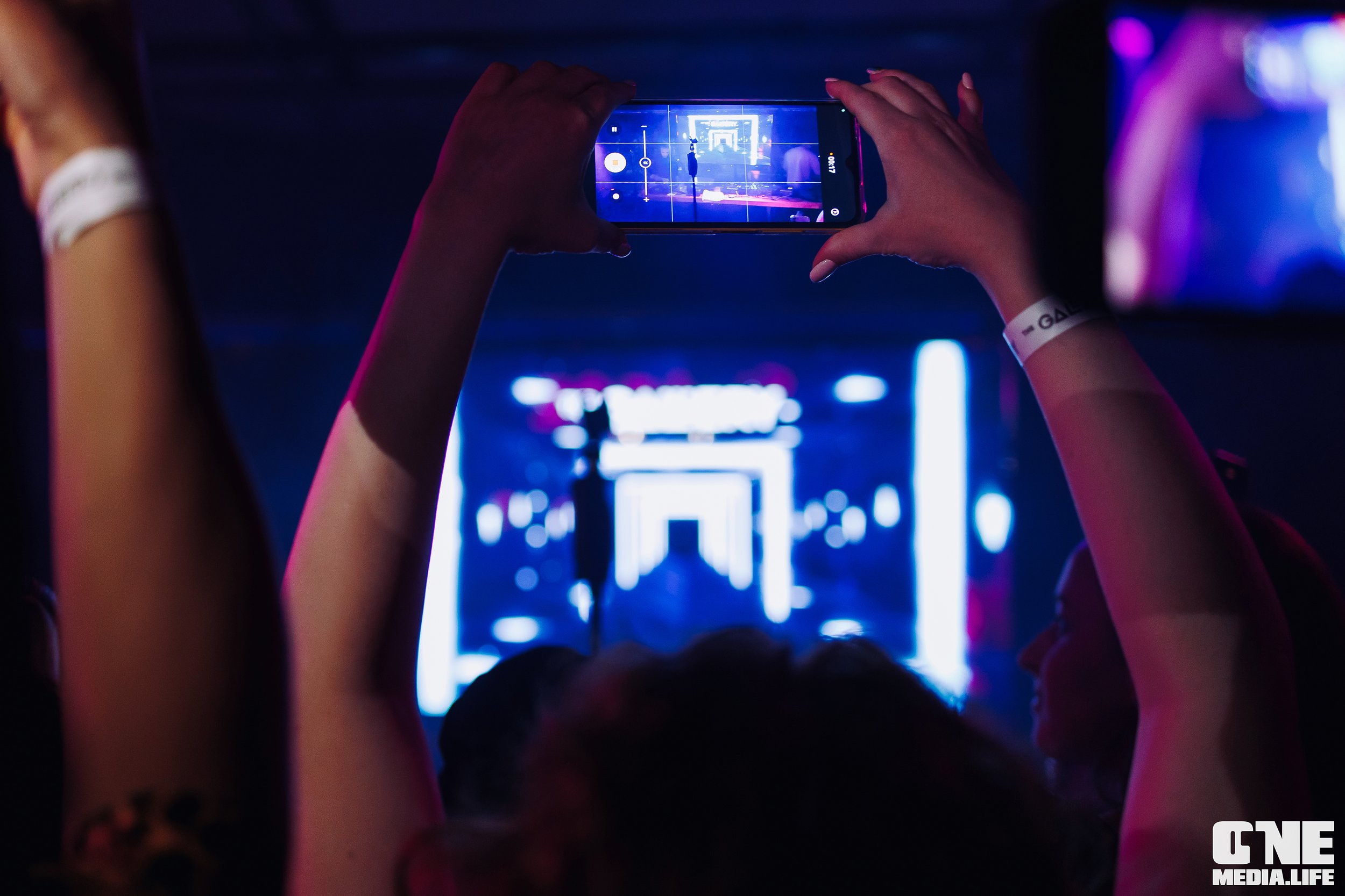 Клубный концерт в Галерее: КОСТА ЛАКОСТА. One Media Life: фоторепортажи, фотоотчеты с мероприятий и заведений