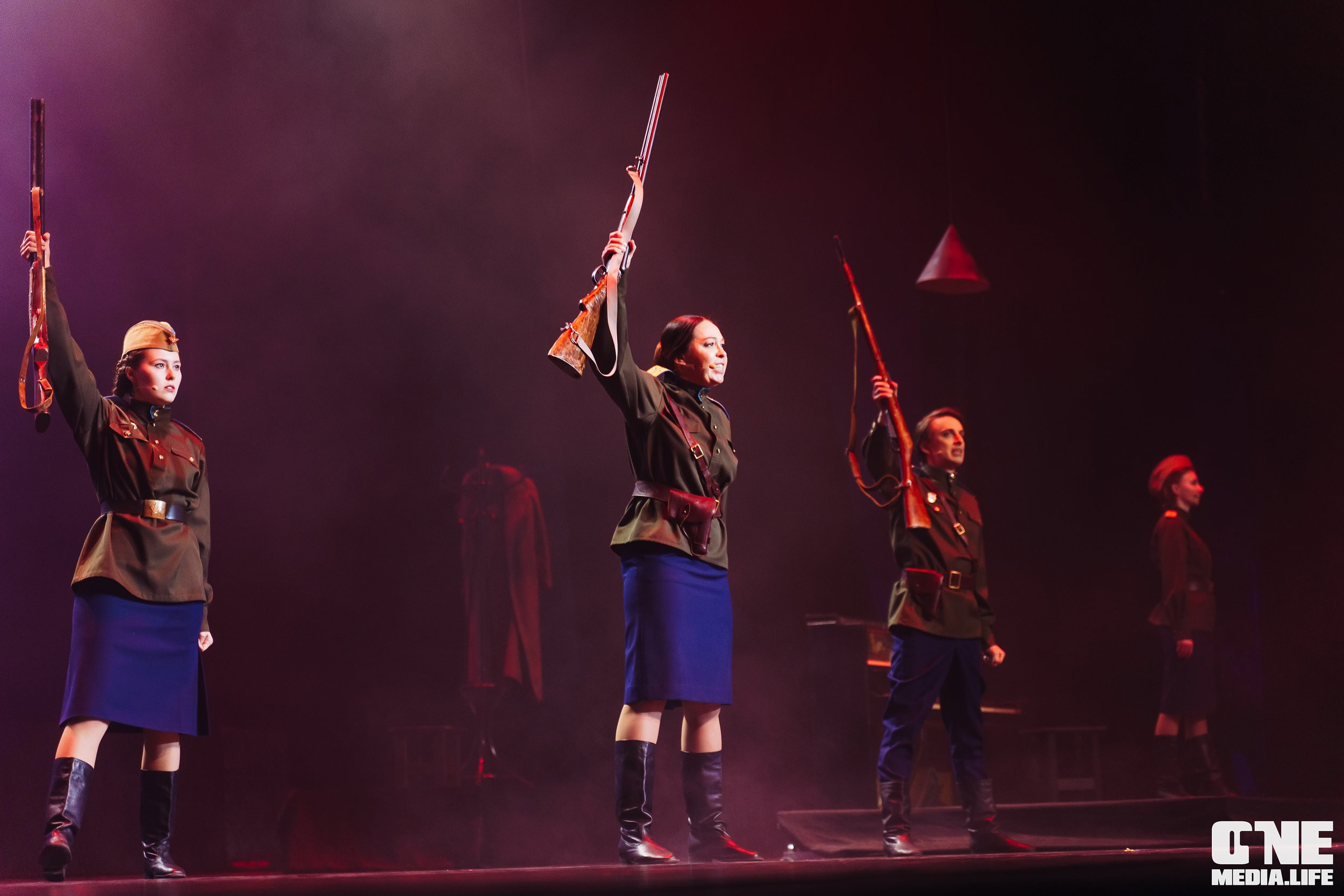 Праздничный концерт «День великой Победы» в Янтарь Холле. One Media Life: фоторепортажи, фотоотчеты с мероприятий и заведений