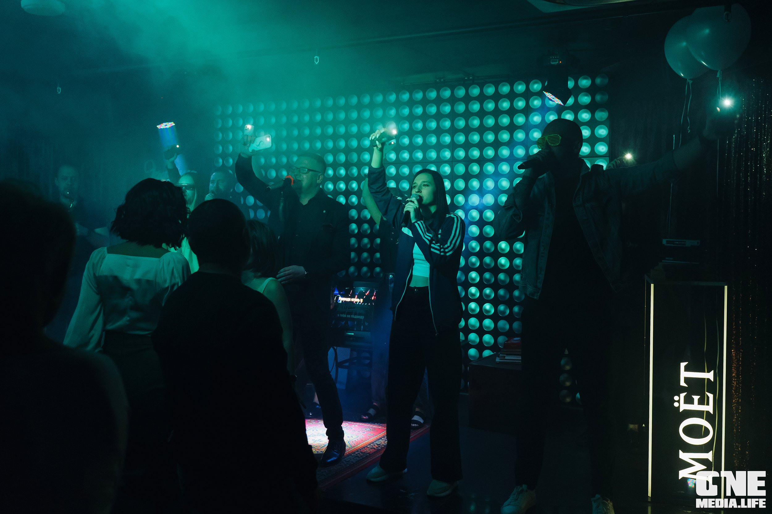 Фоторепортаж из караоке-клуба Эйфория. One Media Life: фоторепортажи, фотоотчеты с мероприятий и заведений