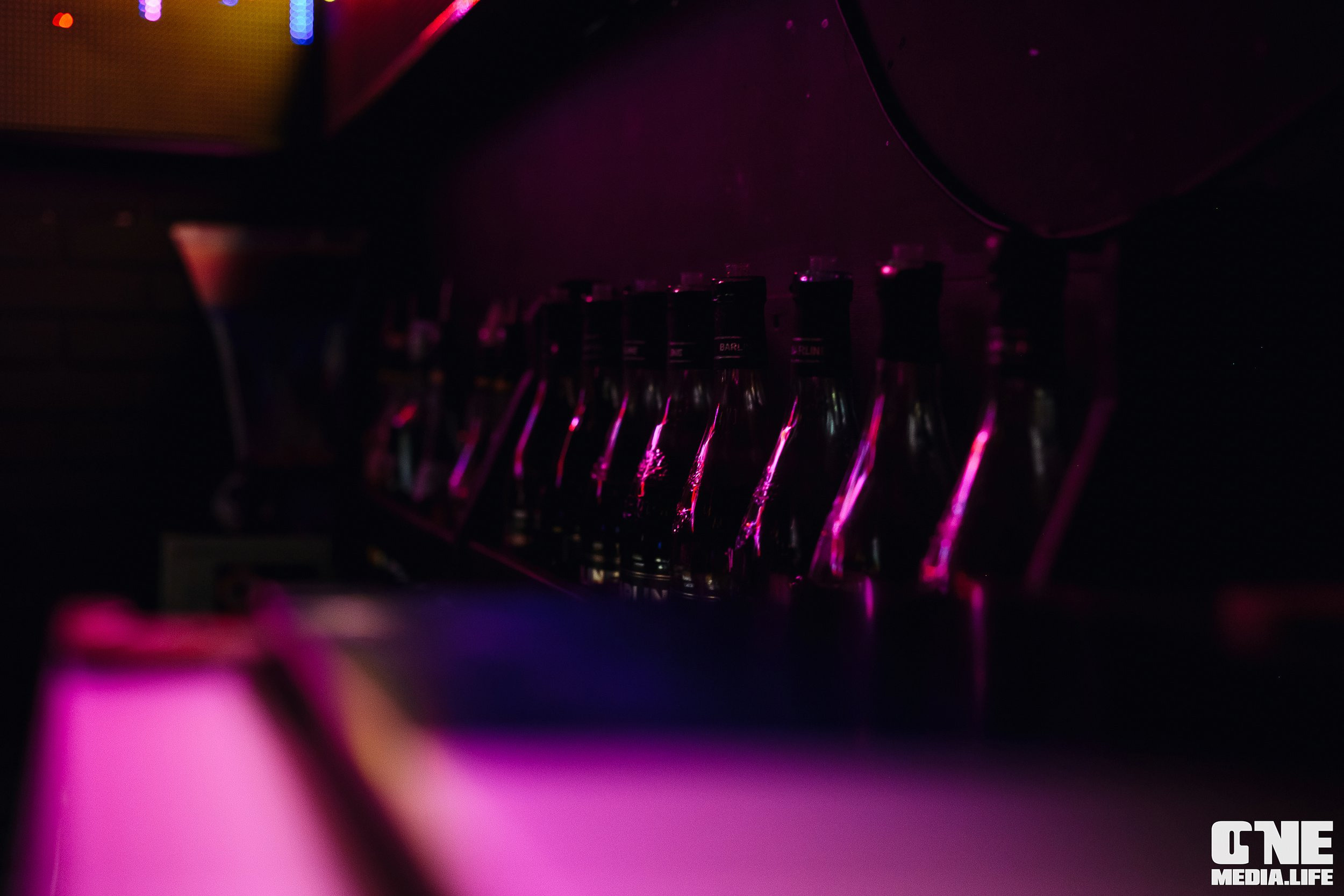 Фоторепортаж из экстрим бара XxxX. One Media Life: фоторепортажи, фотоотчеты с мероприятий и заведений