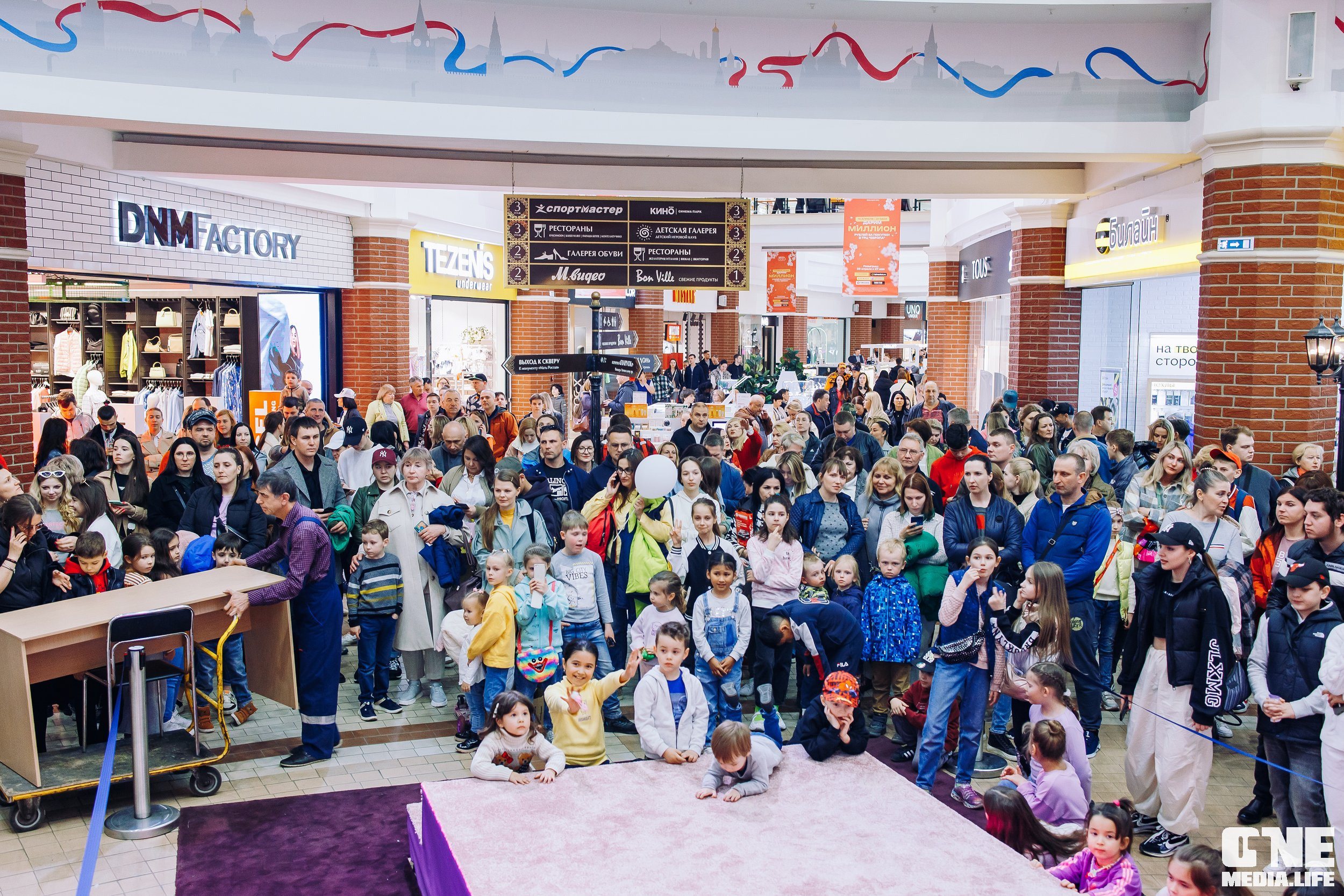 Фоторепортаж из ТРЦ Европа. One Media Life: фоторепортажи, фотоотчеты с мероприятий и заведений