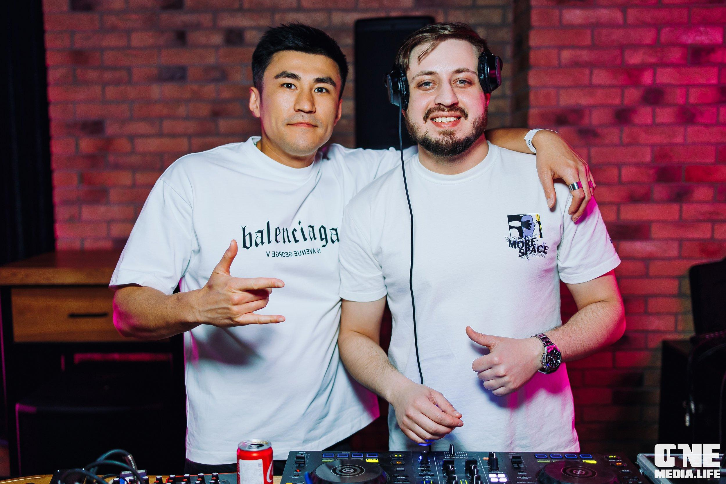 Клубный концерт в Галерее: КОСТА ЛАКОСТА. One Media Life: фоторепортажи, фотоотчеты с мероприятий и заведений