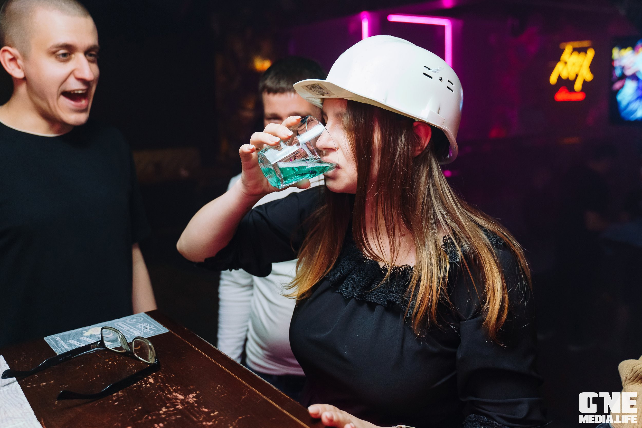 Фоторепортаж из экстрим бара XxxX. One Media Life: фоторепортажи, фотоотчеты с мероприятий и заведений