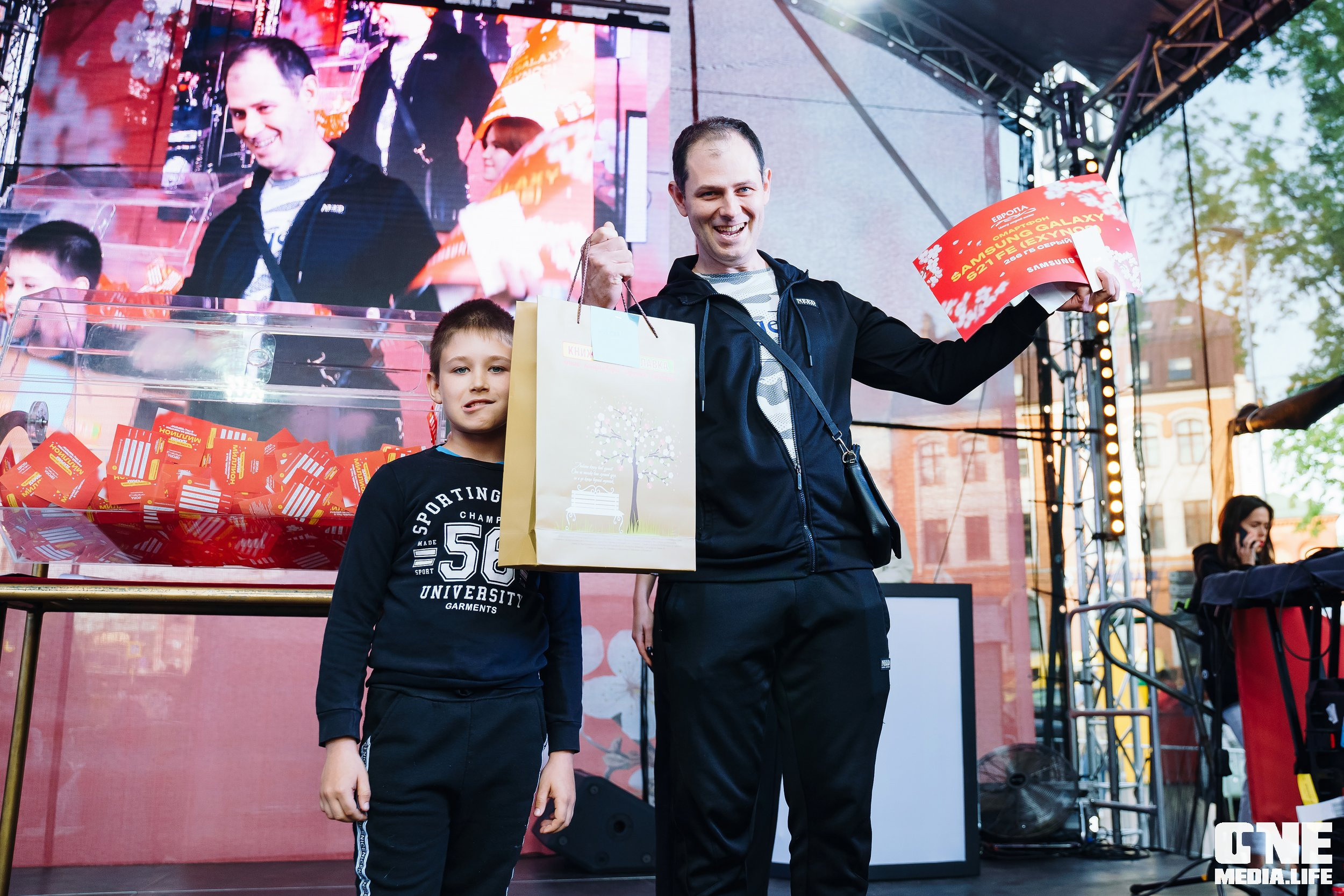 Фоторепортаж с 15-ти летия ТРЦ Европа. One Media Life: фоторепортажи, фотоотчеты с мероприятий и заведений