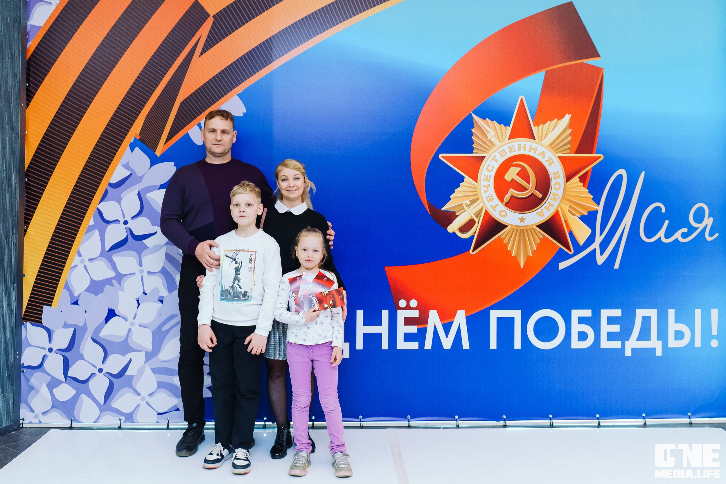 Праздничный концерт «День великой Победы» в Янтарь Холле. One Media Life: фоторепортажи, фотоотчеты с мероприятий и заведений