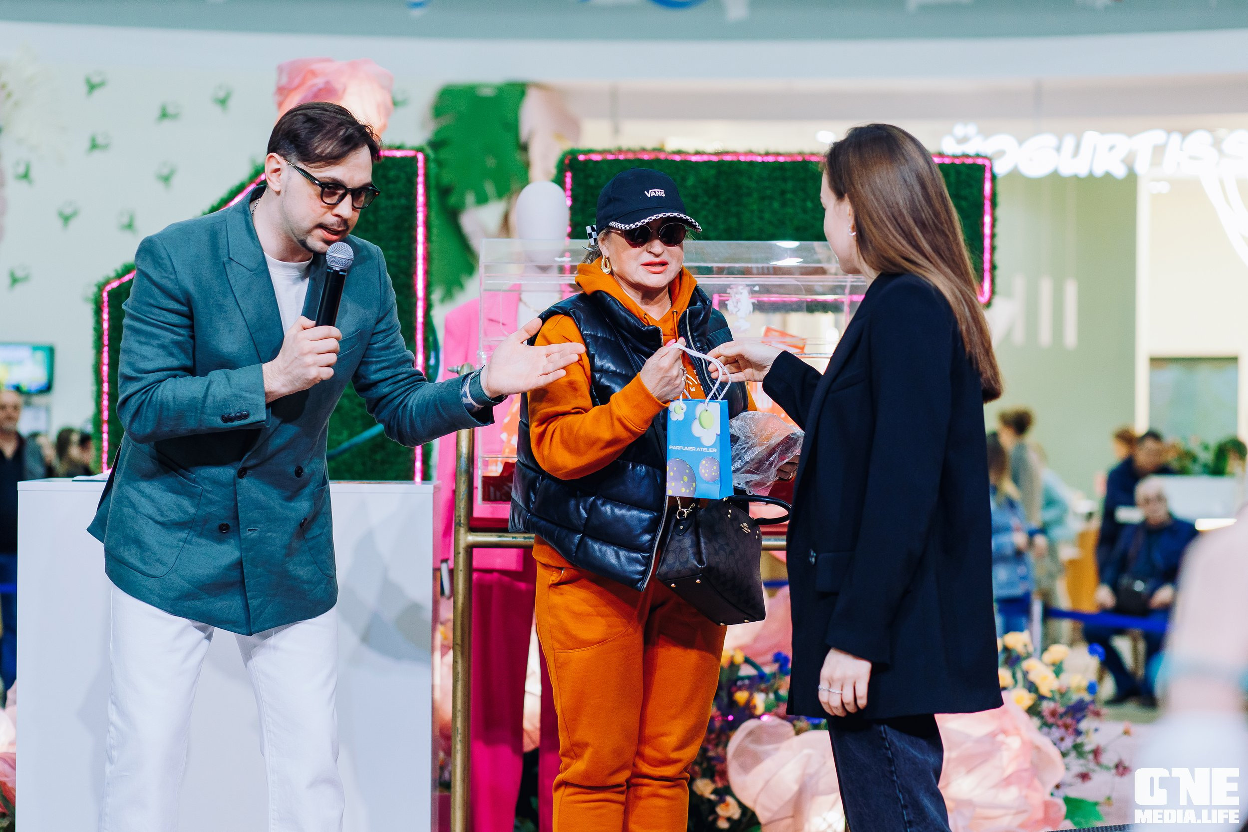 Фоторепортаж из ТРЦ Европа. One Media Life: фоторепортажи, фотоотчеты с мероприятий и заведений