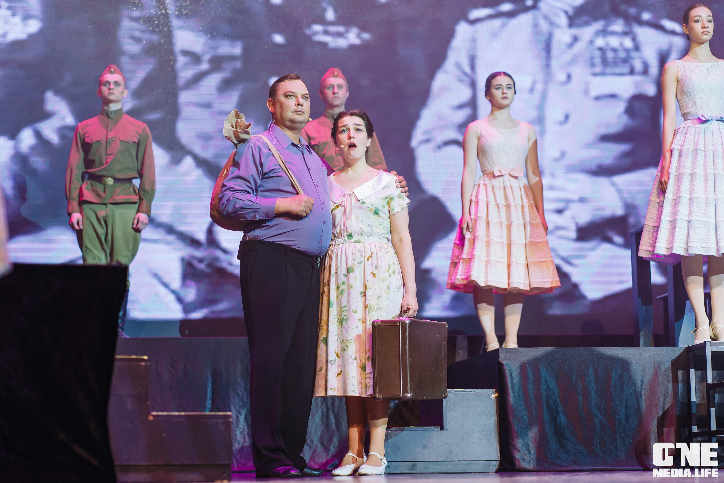 Праздничный концерт «День великой Победы» в Янтарь Холле. One Media Life: фоторепортажи, фотоотчеты с мероприятий и заведений