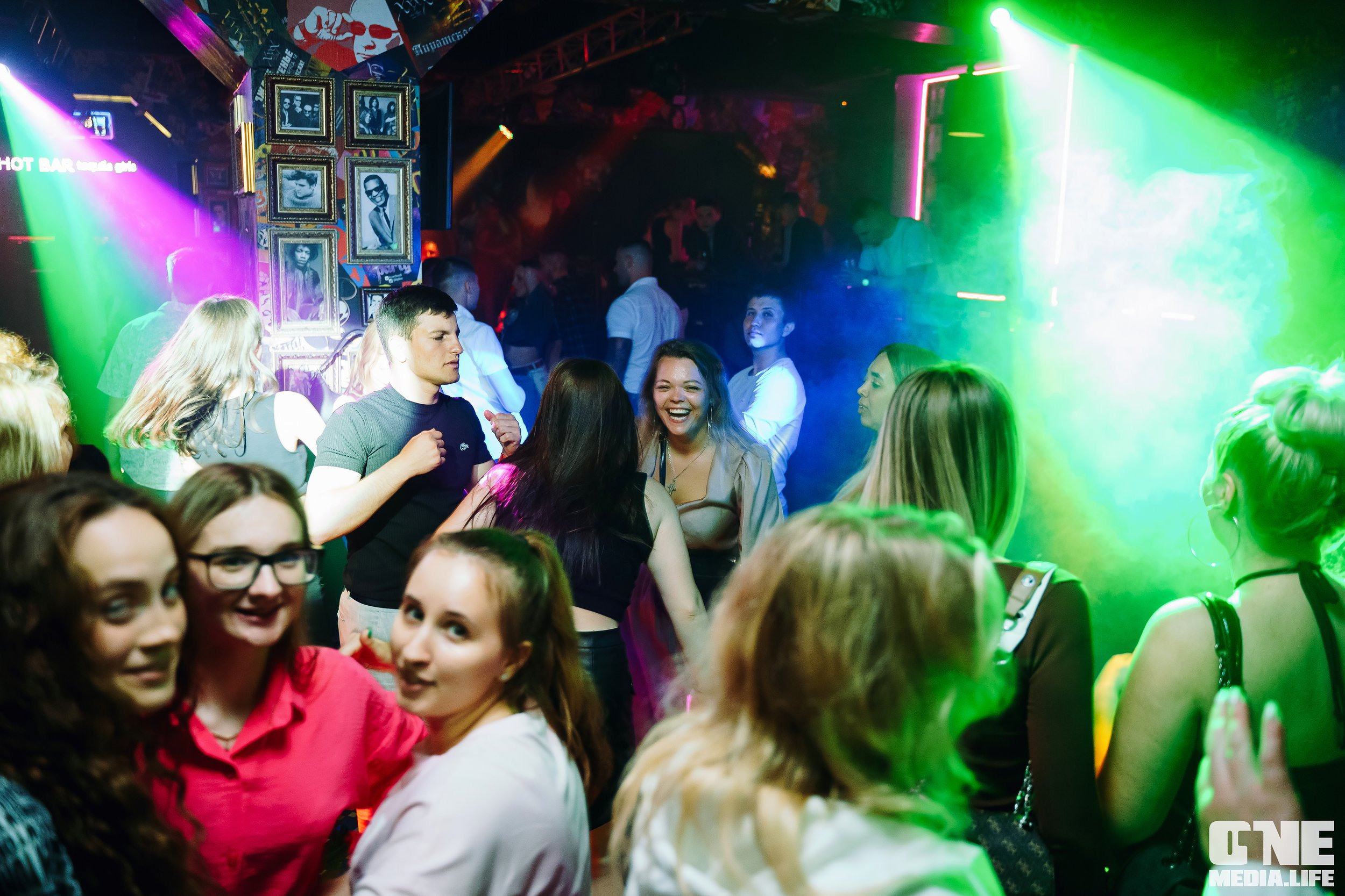 Фоторепортаж из экстрим бара XxxX. One Media Life: фоторепортажи, фотоотчеты с мероприятий и заведений