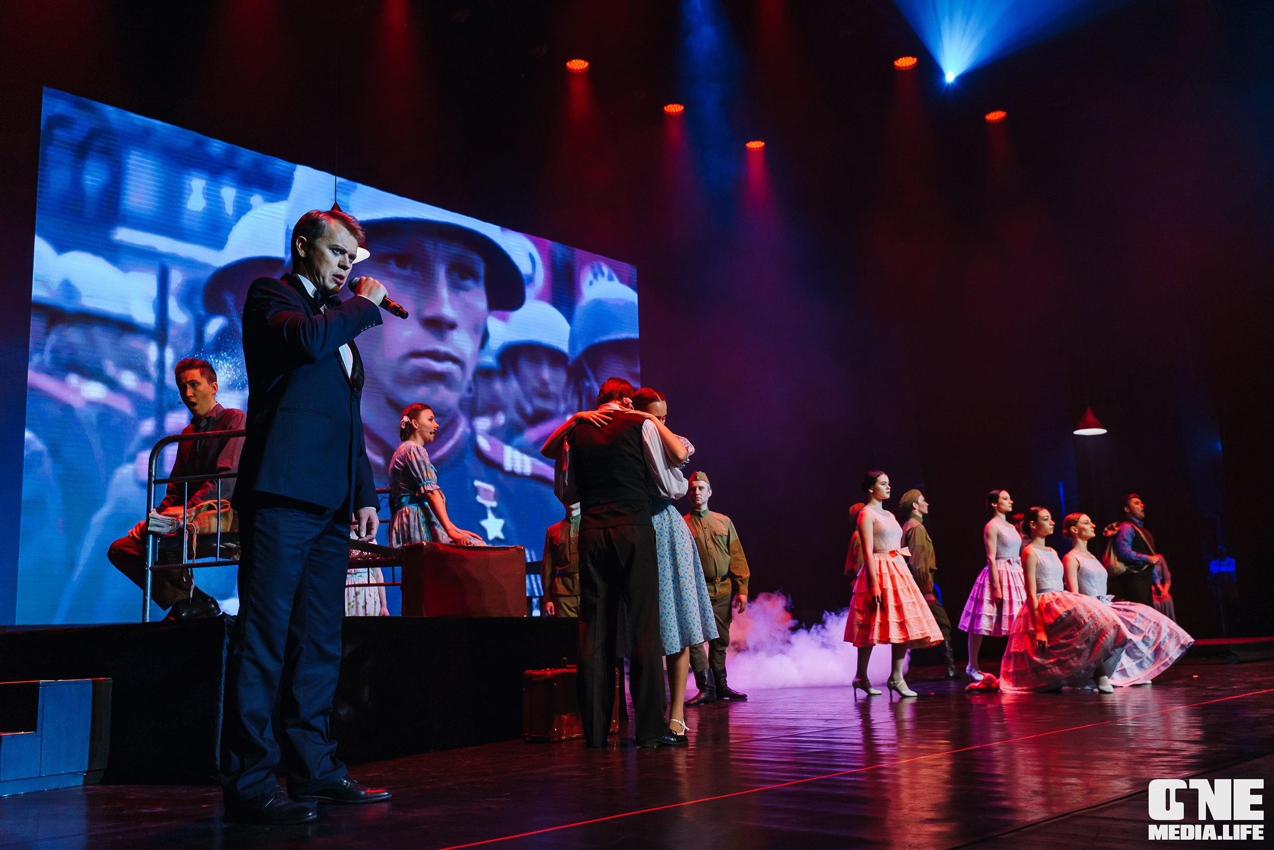 Праздничный концерт «День великой Победы» в Янтарь Холле. One Media Life: фоторепортажи, фотоотчеты с мероприятий и заведений