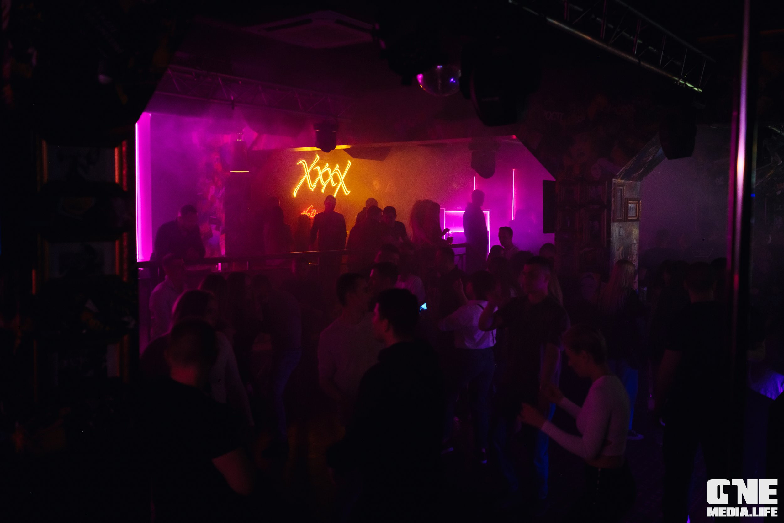 Фоторепортаж из караоке-клуба Эйфория. One Media Life: фоторепортажи, фотоотчеты с мероприятий и заведений