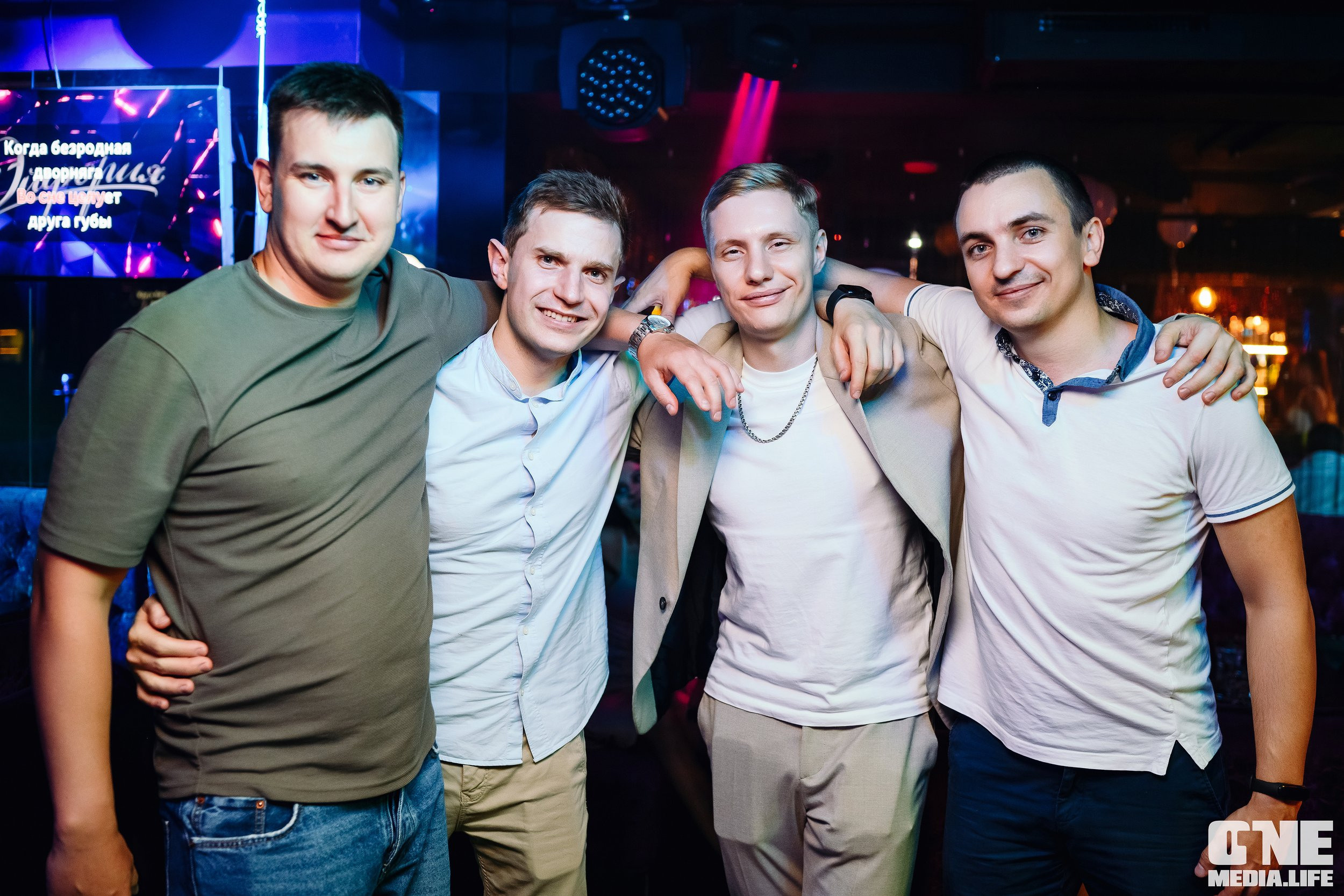 Фоторепортаж из караоке-клуба Эйфория. One Media Life: фоторепортажи, фотоотчеты с мероприятий и заведений