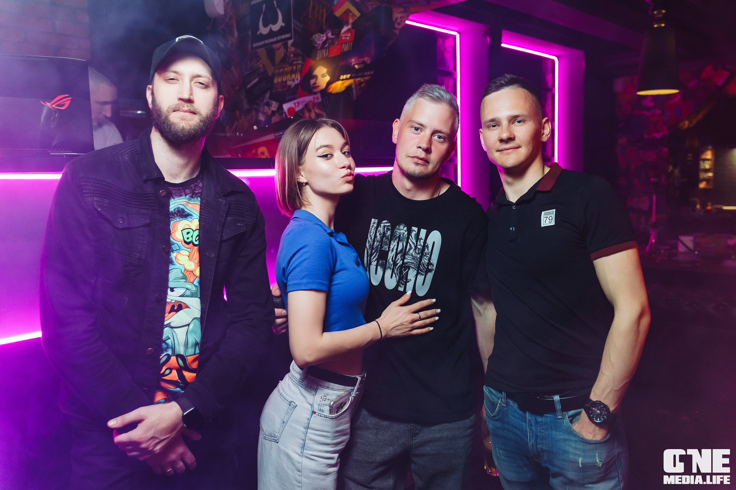 Фоторепортаж из караоке-клуба Эйфория. One Media Life: фоторепортажи, фотоотчеты с мероприятий и заведений