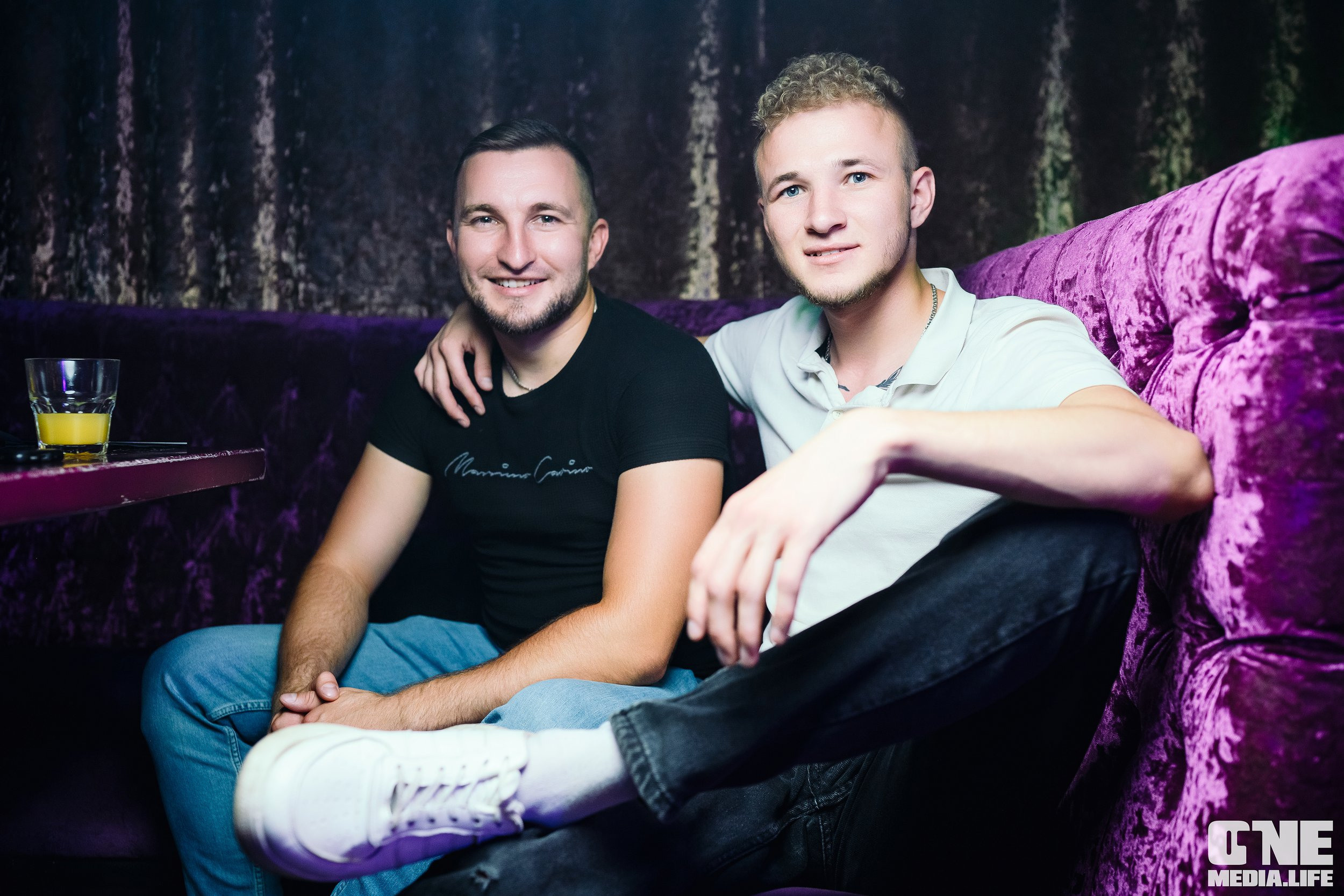 Фоторепортаж из караоке-клуба Эйфория. One Media Life: фоторепортажи, фотоотчеты с мероприятий и заведений