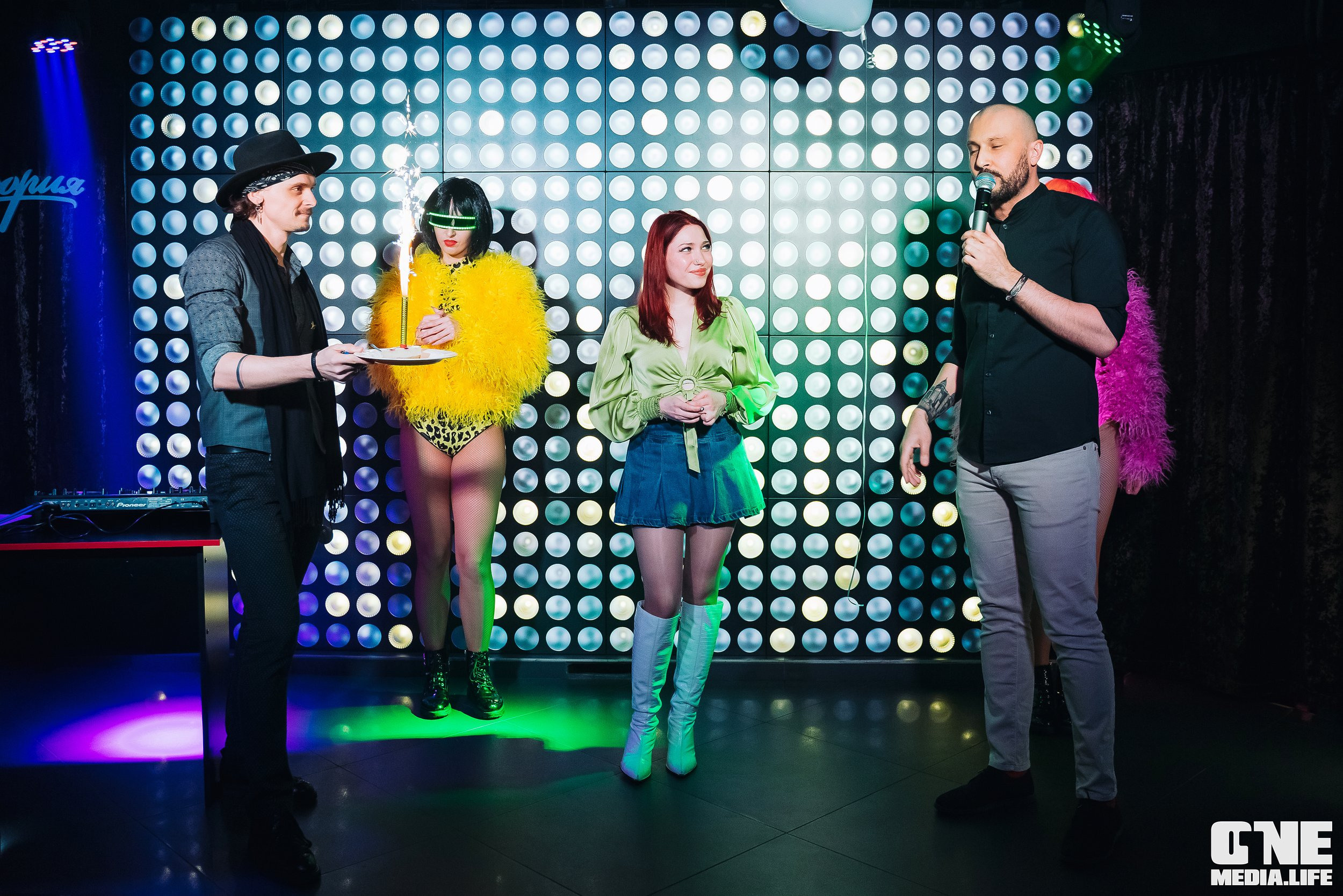 Фоторепортаж из караоке-клуба Эйфория. One Media Life: фоторепортажи, фотоотчеты с мероприятий и заведений