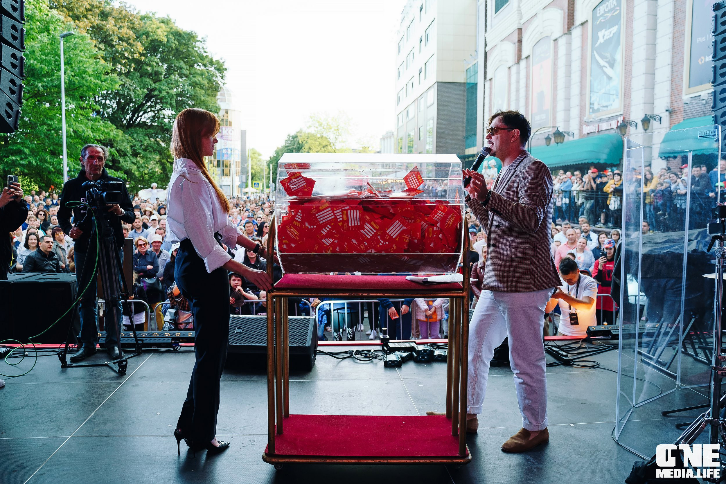 Фоторепортаж с 15-ти летия ТРЦ Европа. One Media Life: фоторепортажи, фотоотчеты с мероприятий и заведений