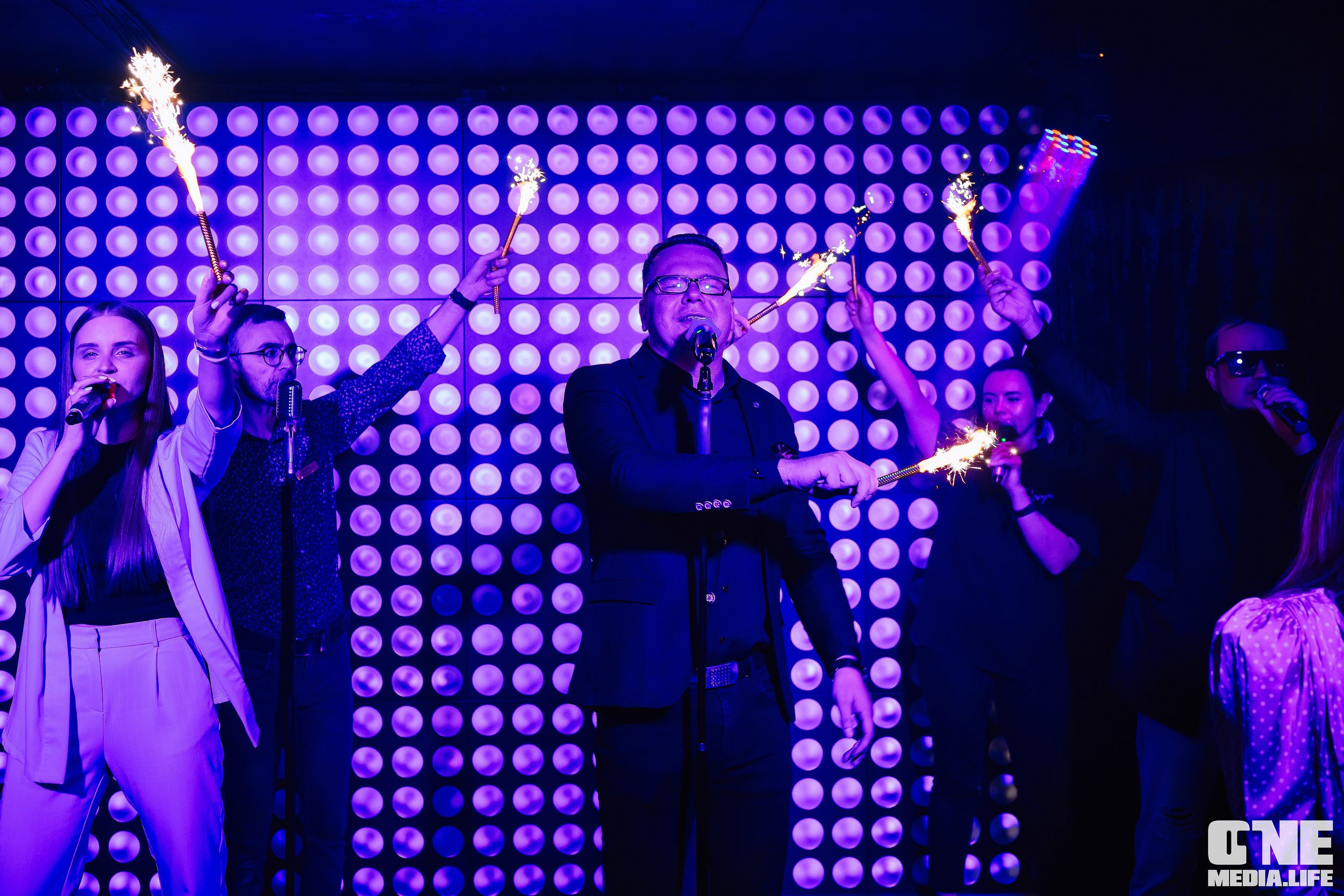 Фоторепортаж из караоке-клуба Эйфория. One Media Life: фоторепортажи, фотоотчеты с мероприятий и заведений