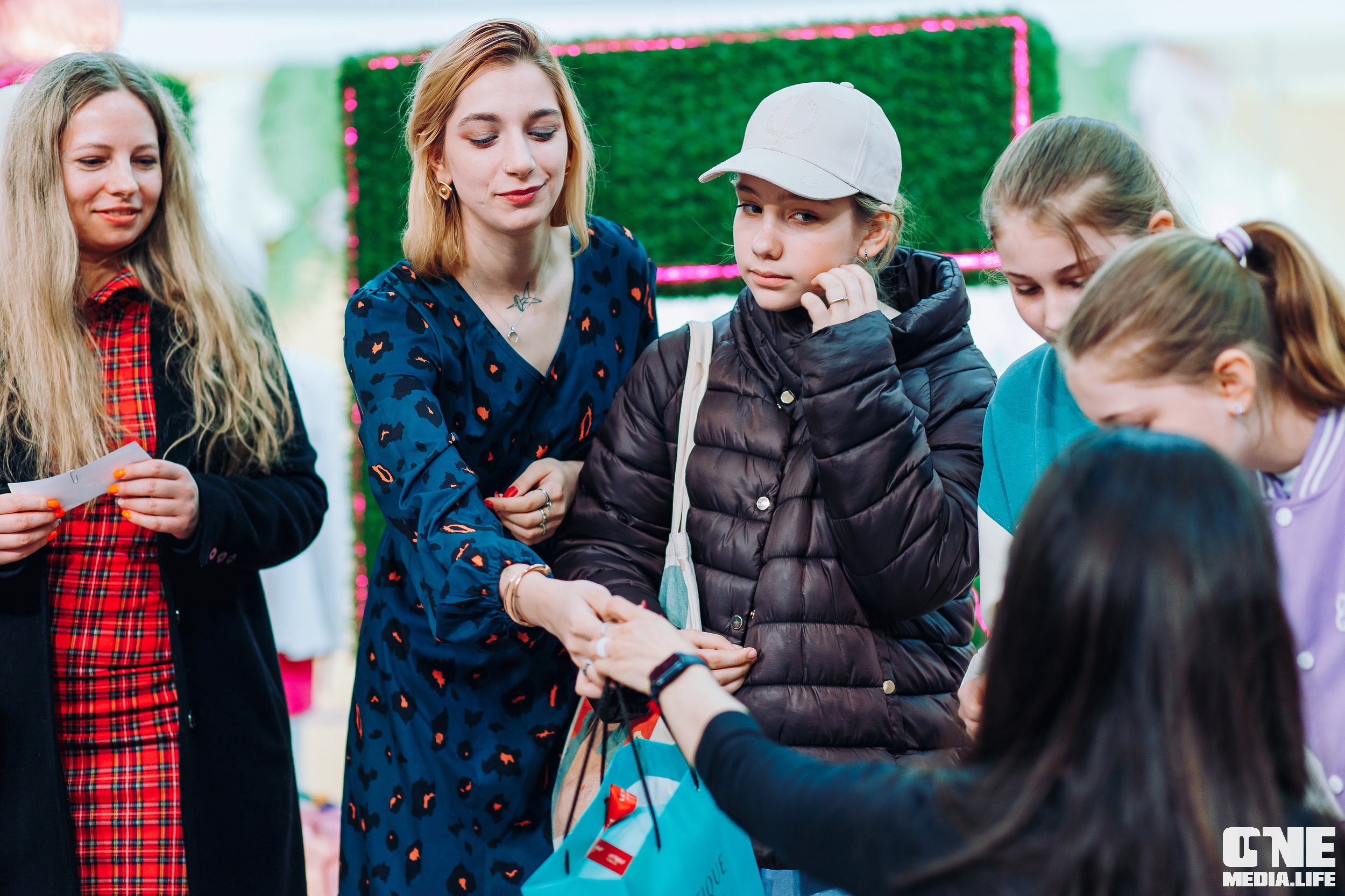 Фоторепортаж из ТРЦ Европа. One Media Life: фоторепортажи, фотоотчеты с мероприятий и заведений