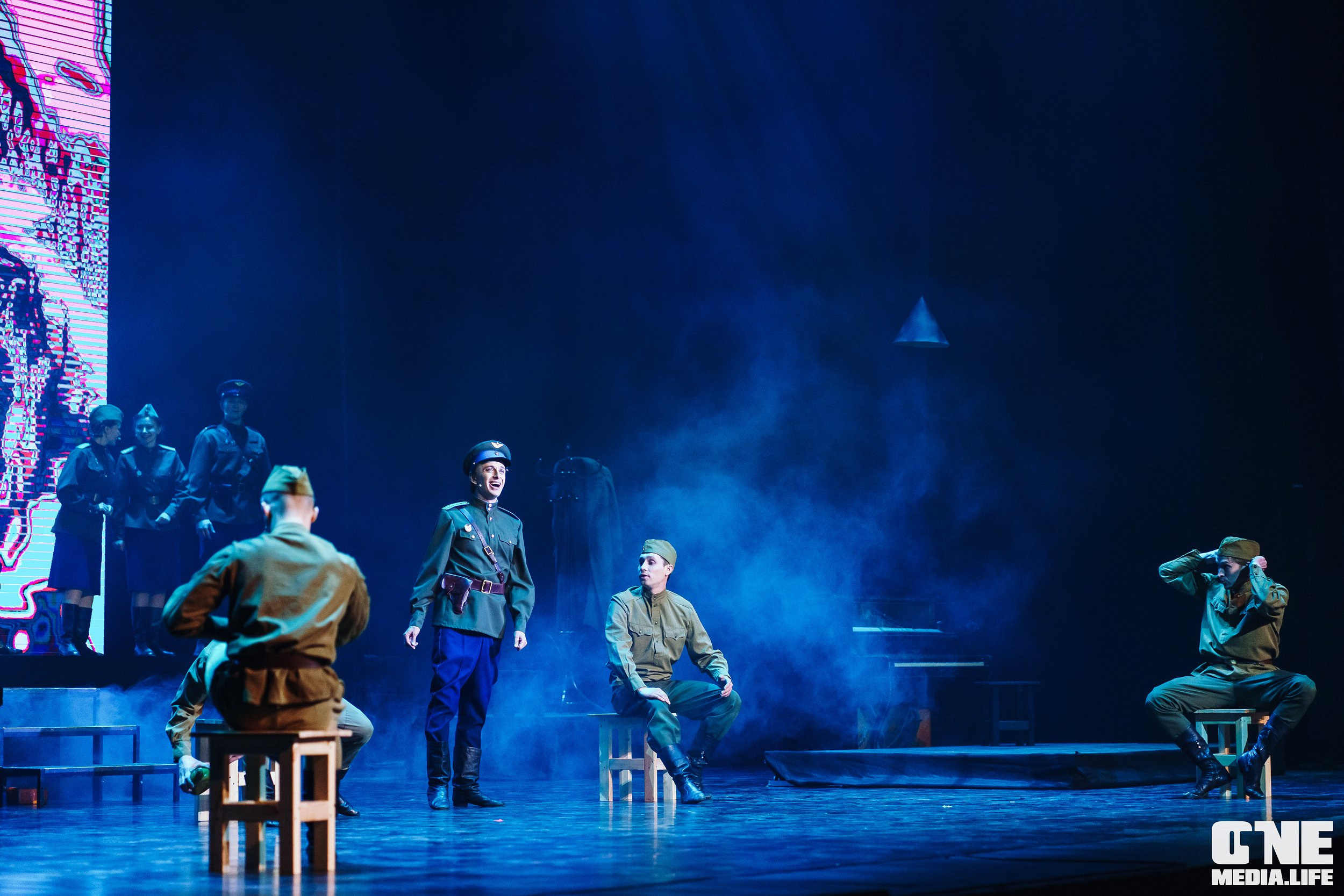 Праздничный концерт «День великой Победы» в Янтарь Холле. One Media Life: фоторепортажи, фотоотчеты с мероприятий и заведений