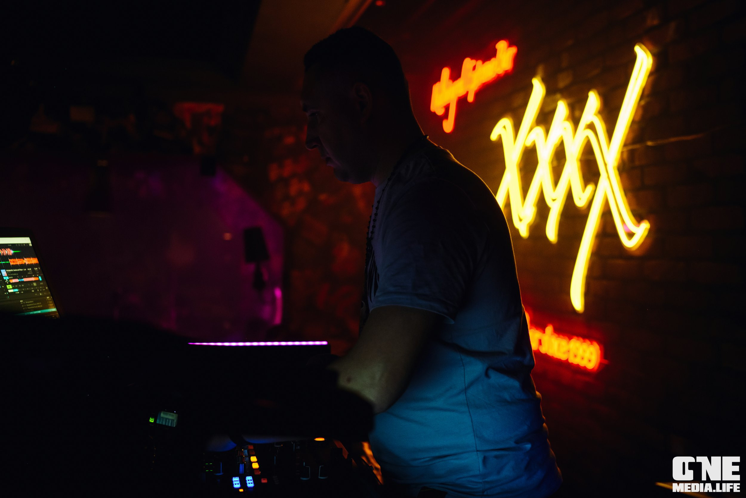 Фоторепортаж из караоке-клуба Эйфория. One Media Life: фоторепортажи, фотоотчеты с мероприятий и заведений