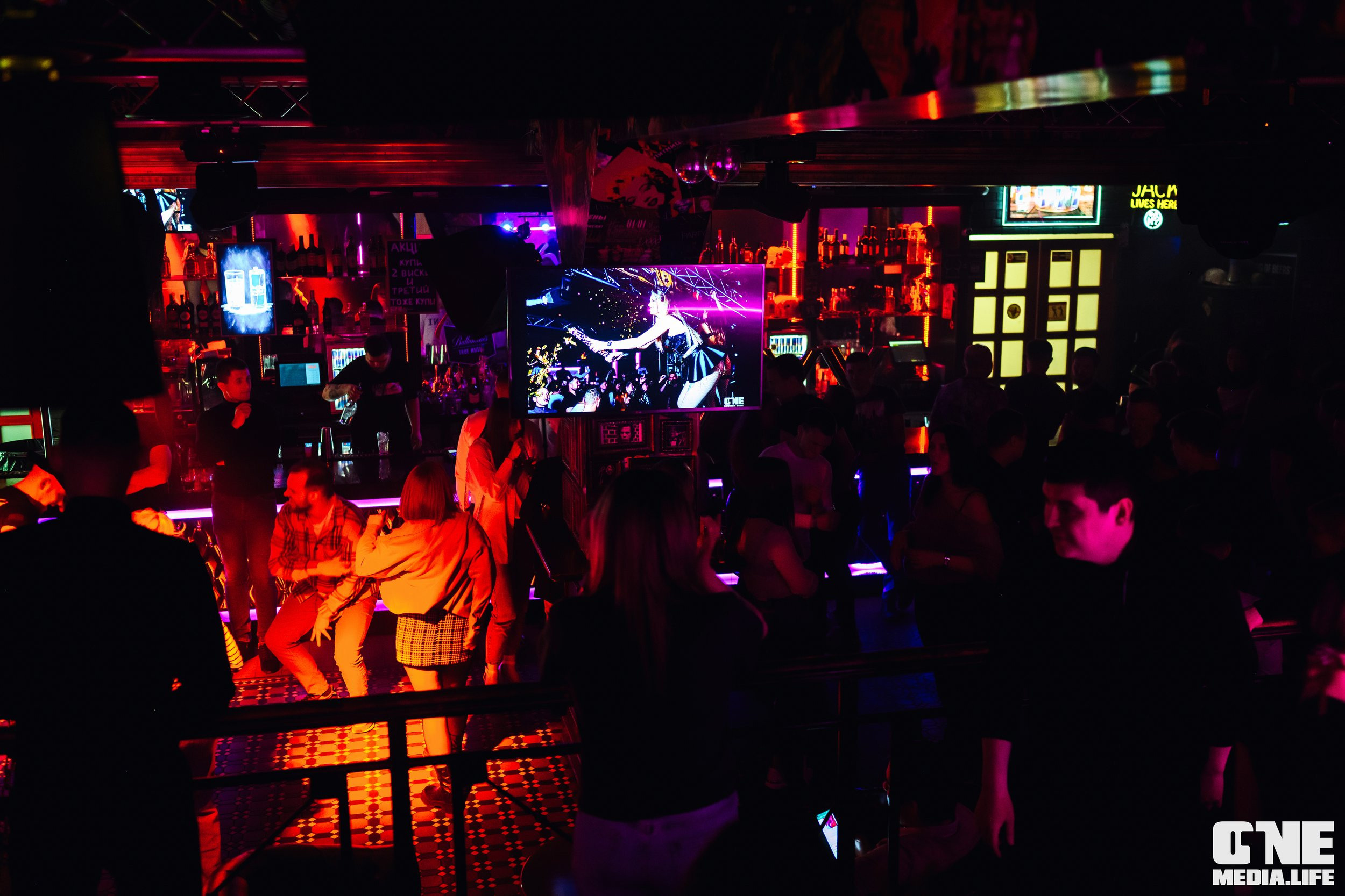 Фоторепортаж из караоке-клуба Эйфория. One Media Life: фоторепортажи, фотоотчеты с мероприятий и заведений