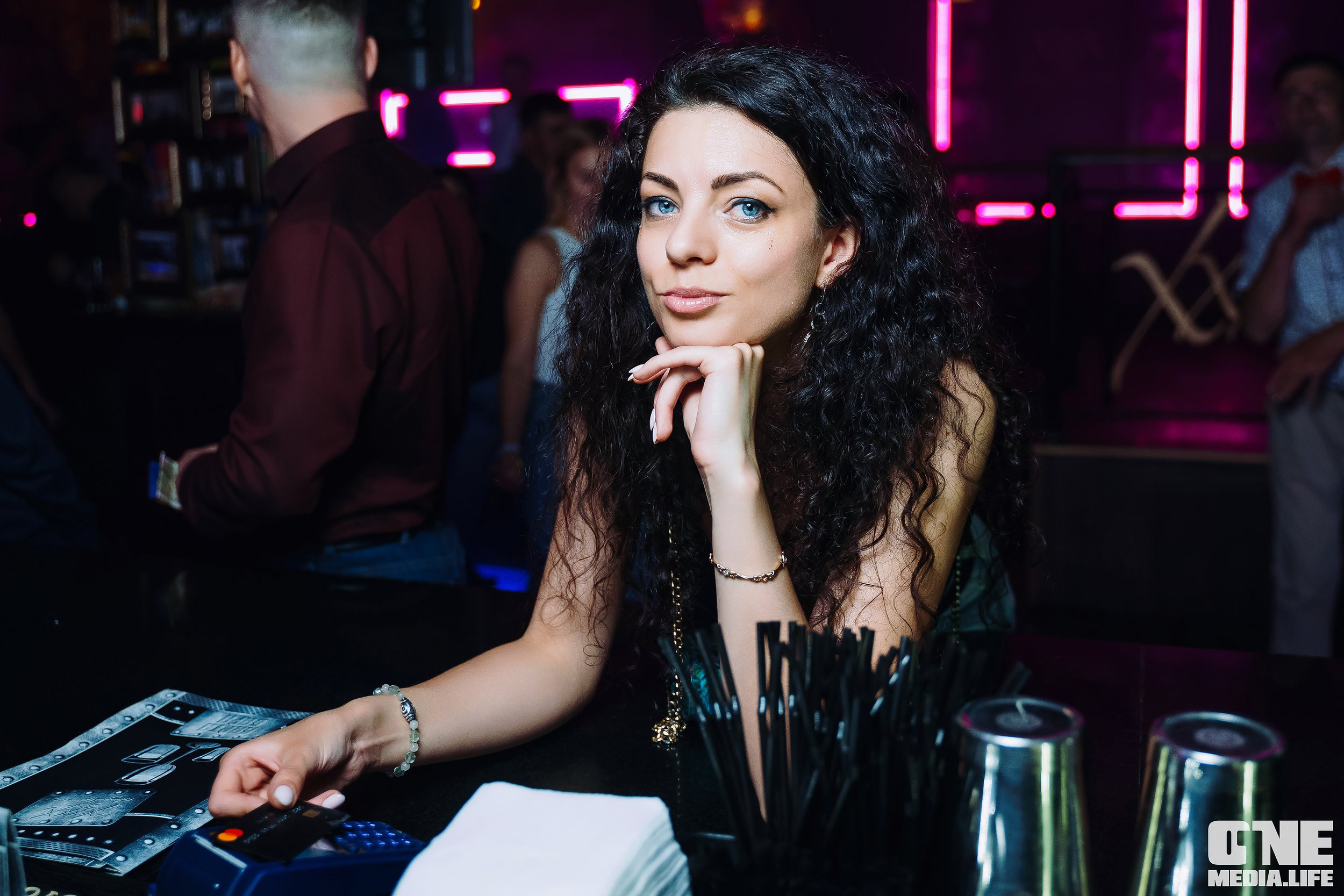 Фоторепортаж из экстрим бара XxxX. One Media Life: фоторепортажи, фотоотчеты с мероприятий и заведений