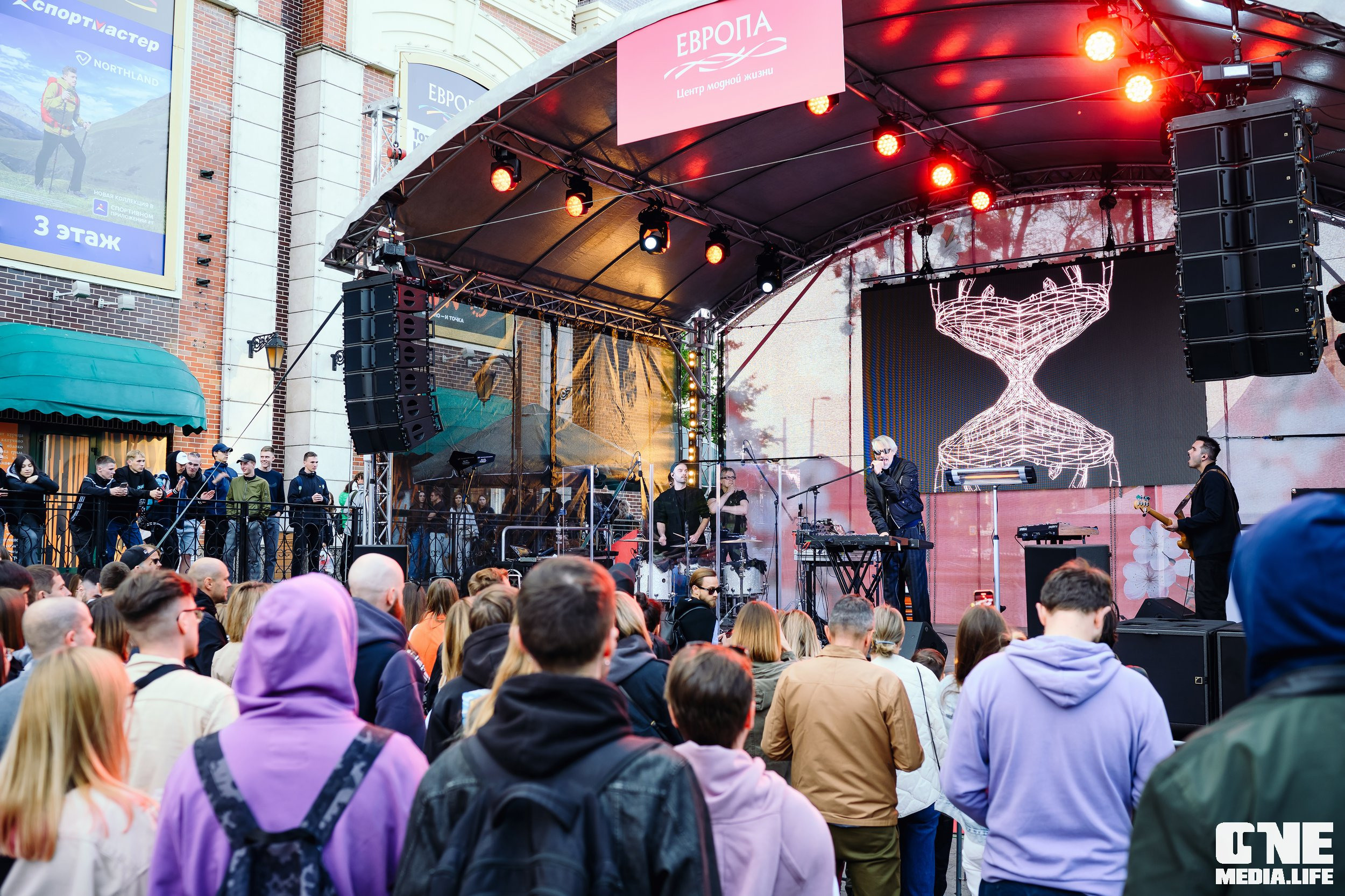 Фоторепортаж с 15-ти летия ТРЦ Европа. One Media Life: фоторепортажи, фотоотчеты с мероприятий и заведений