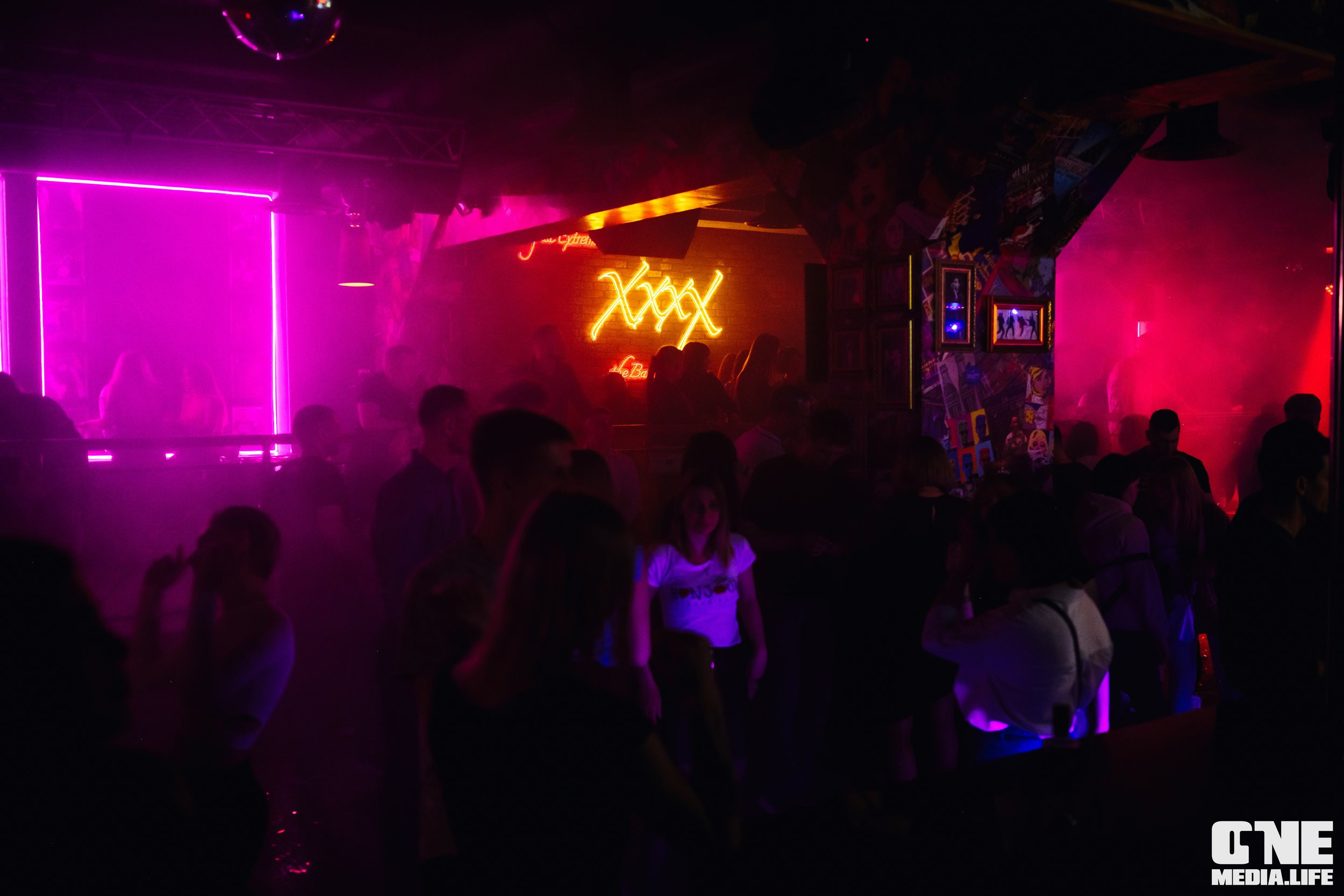 Фоторепортаж из караоке-клуба Эйфория. One Media Life: фоторепортажи, фотоотчеты с мероприятий и заведений