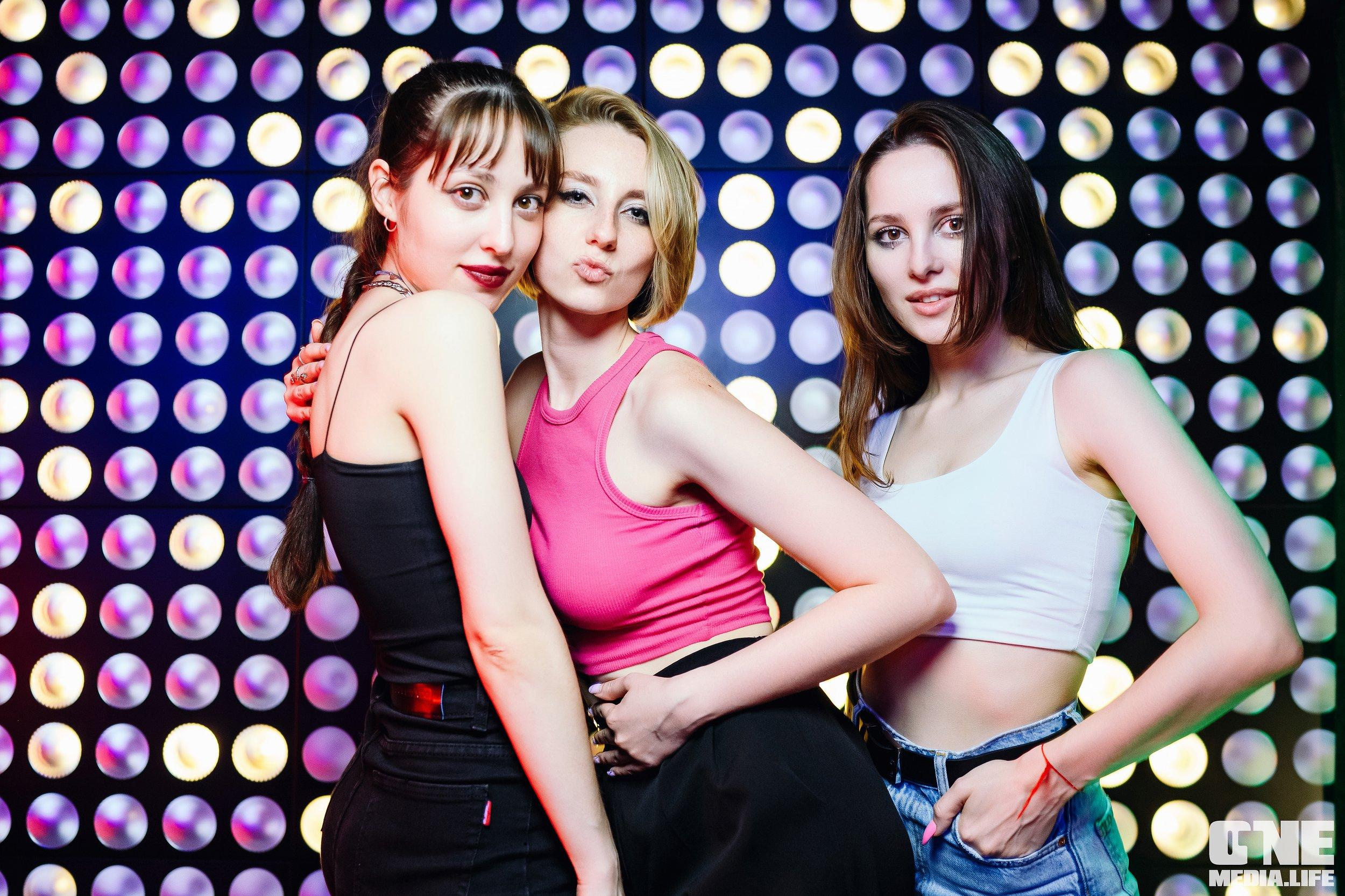 Фоторепортаж из караоке-клуба Эйфория. One Media Life: фоторепортажи, фотоотчеты с мероприятий и заведений