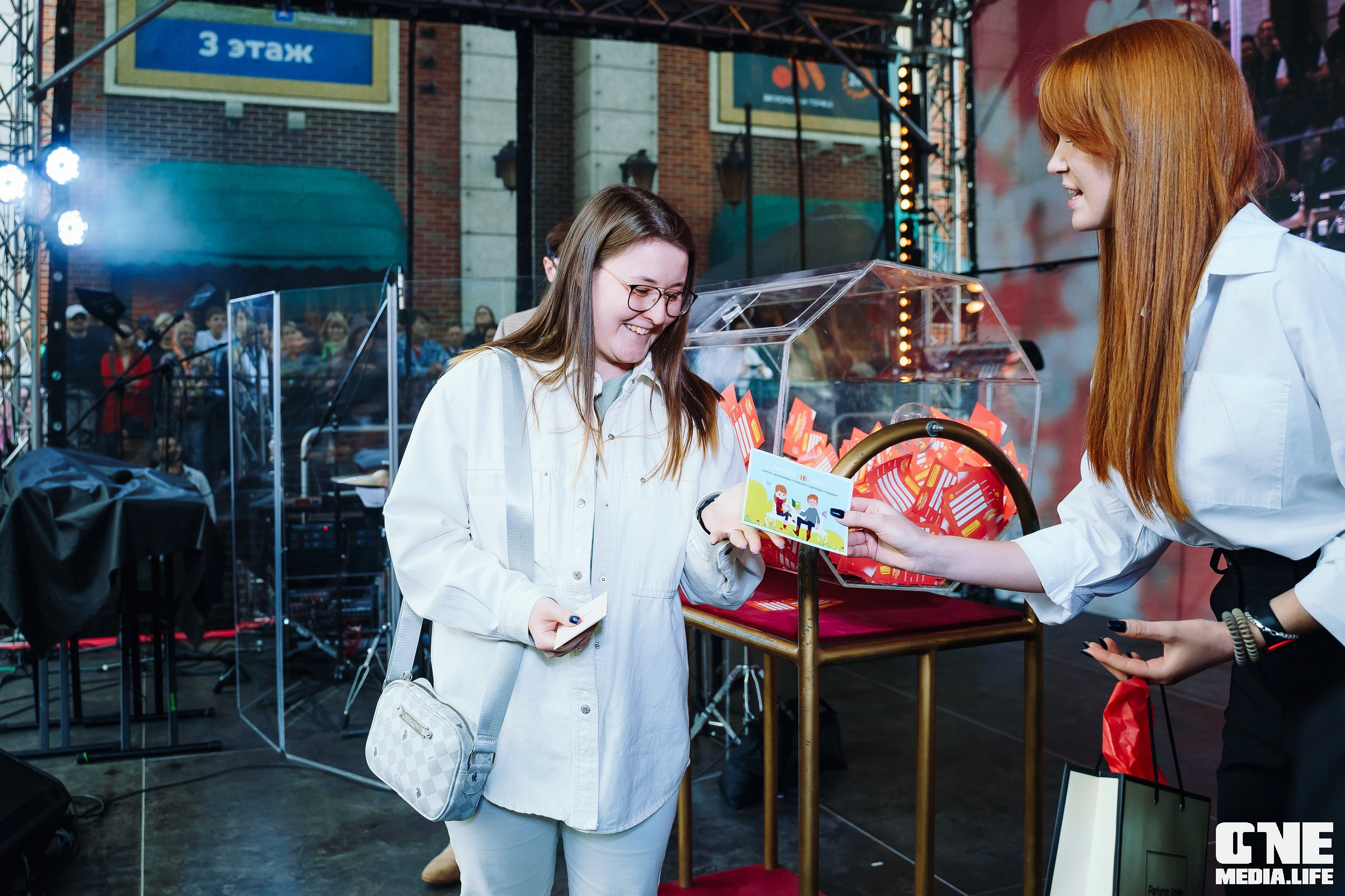 Фоторепортаж с 15-ти летия ТРЦ Европа. One Media Life: фоторепортажи, фотоотчеты с мероприятий и заведений