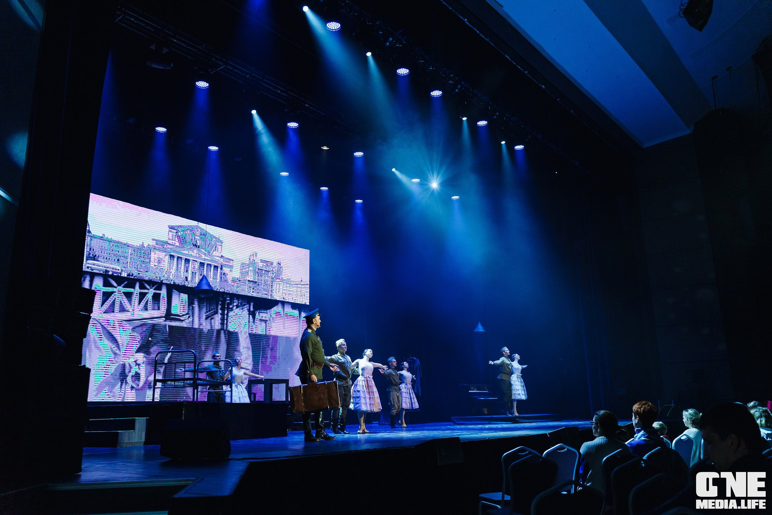Праздничный концерт «День великой Победы» в Янтарь Холле. One Media Life: фоторепортажи, фотоотчеты с мероприятий и заведений