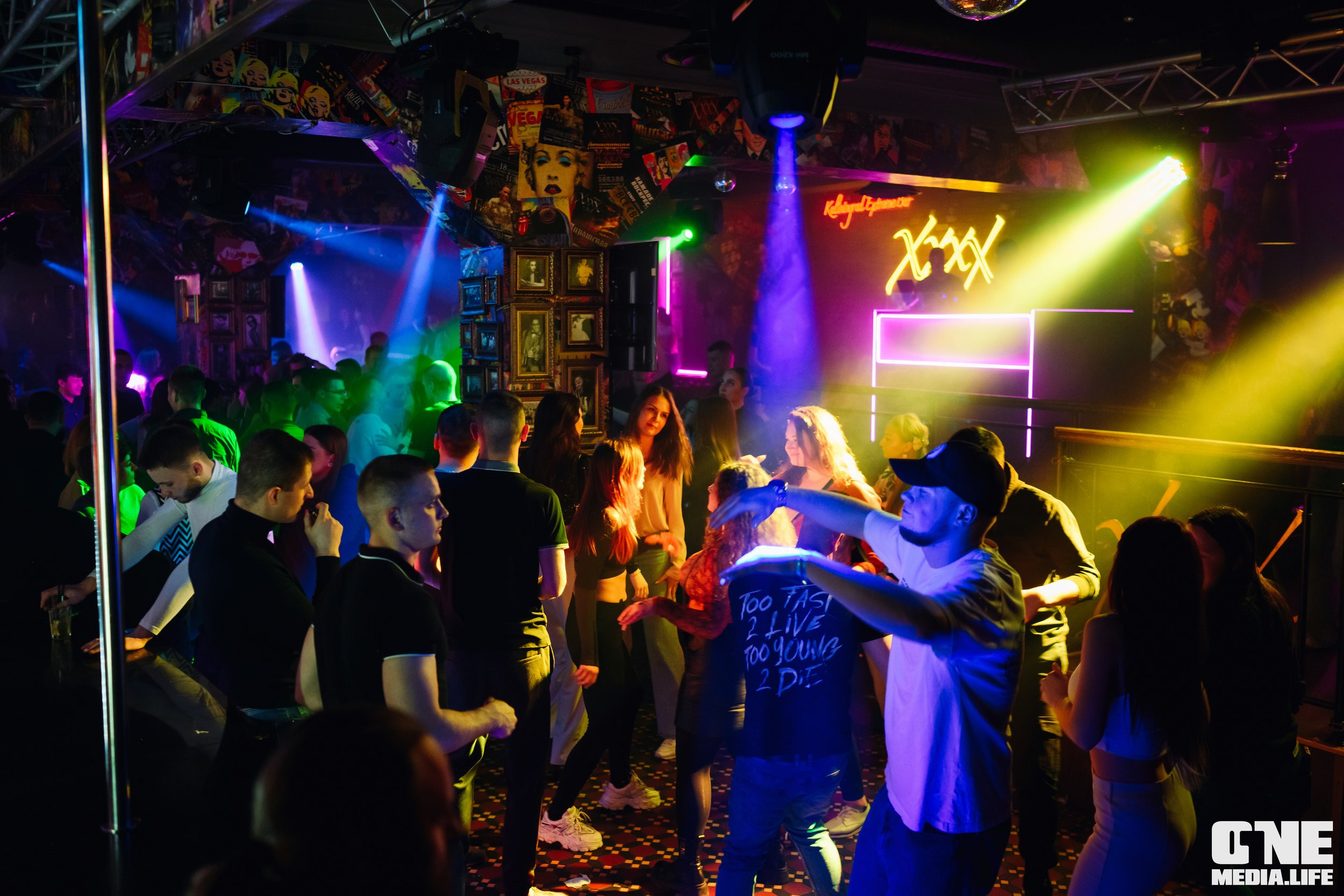 Фоторепортаж из караоке-клуба Эйфория. One Media Life: фоторепортажи, фотоотчеты с мероприятий и заведений