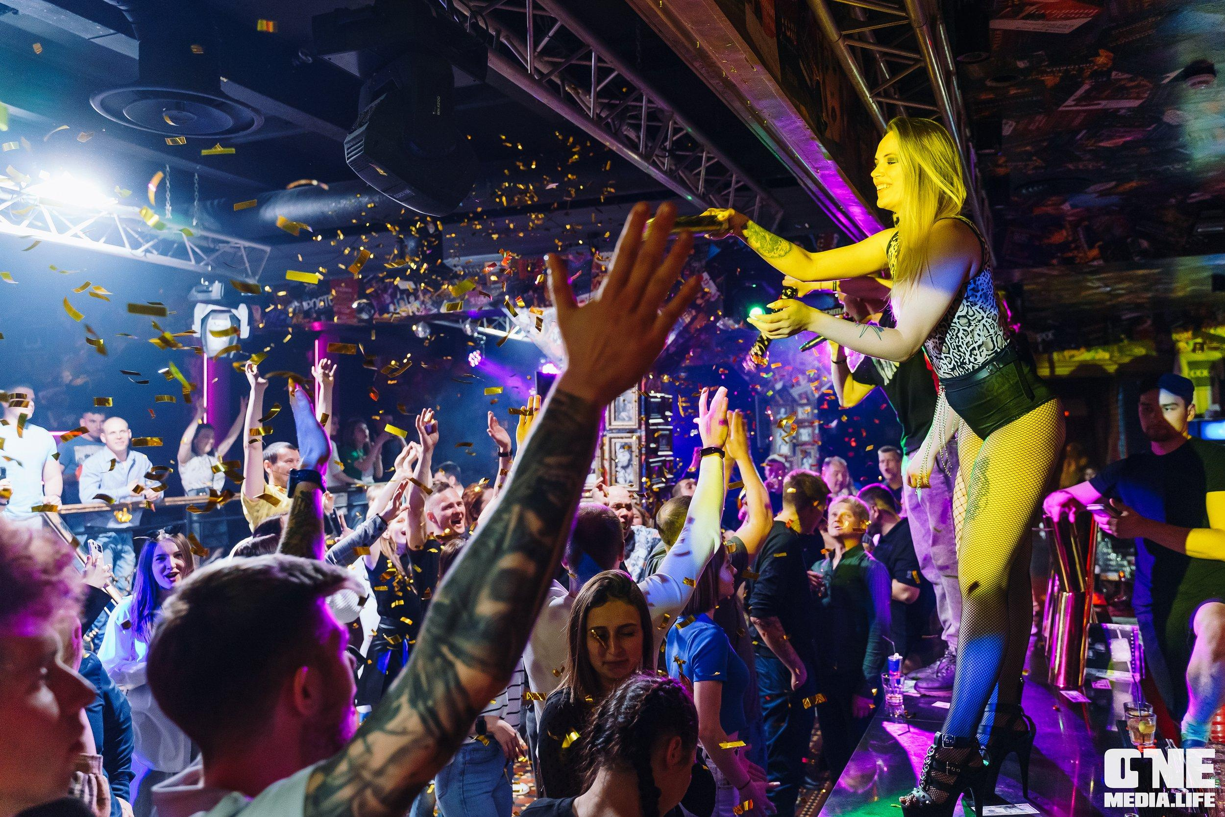 Фоторепортаж из караоке-клуба Эйфория. One Media Life: фоторепортажи, фотоотчеты с мероприятий и заведений