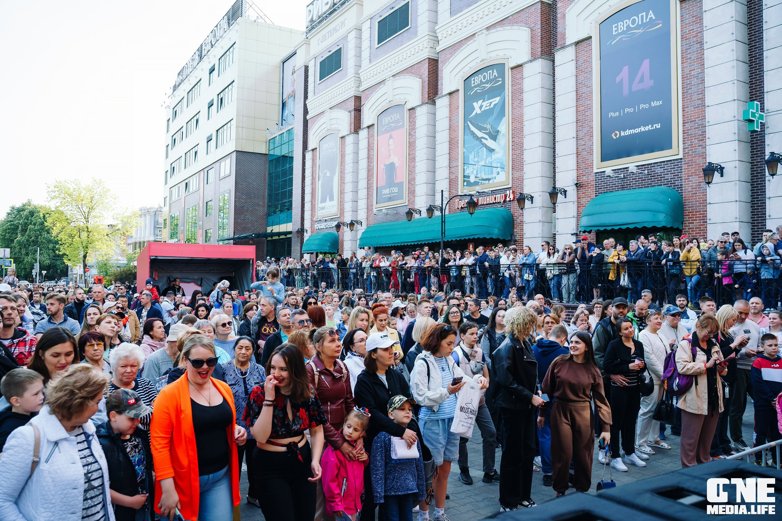 Фоторепортаж с 15-ти летия ТРЦ Европа. One Media Life: фоторепортажи, фотоотчеты с мероприятий и заведений