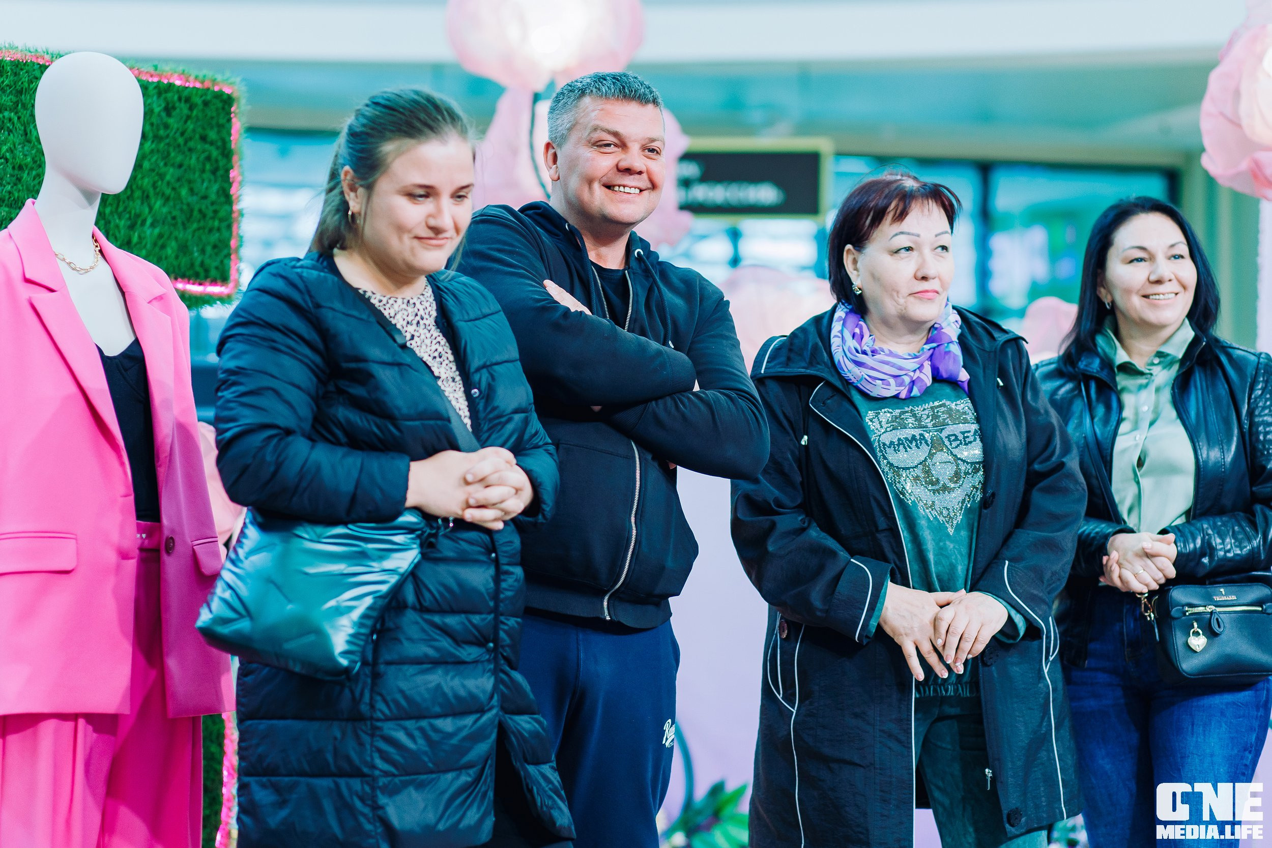 Фоторепортаж из ТРЦ Европа. One Media Life: фоторепортажи, фотоотчеты с мероприятий и заведений