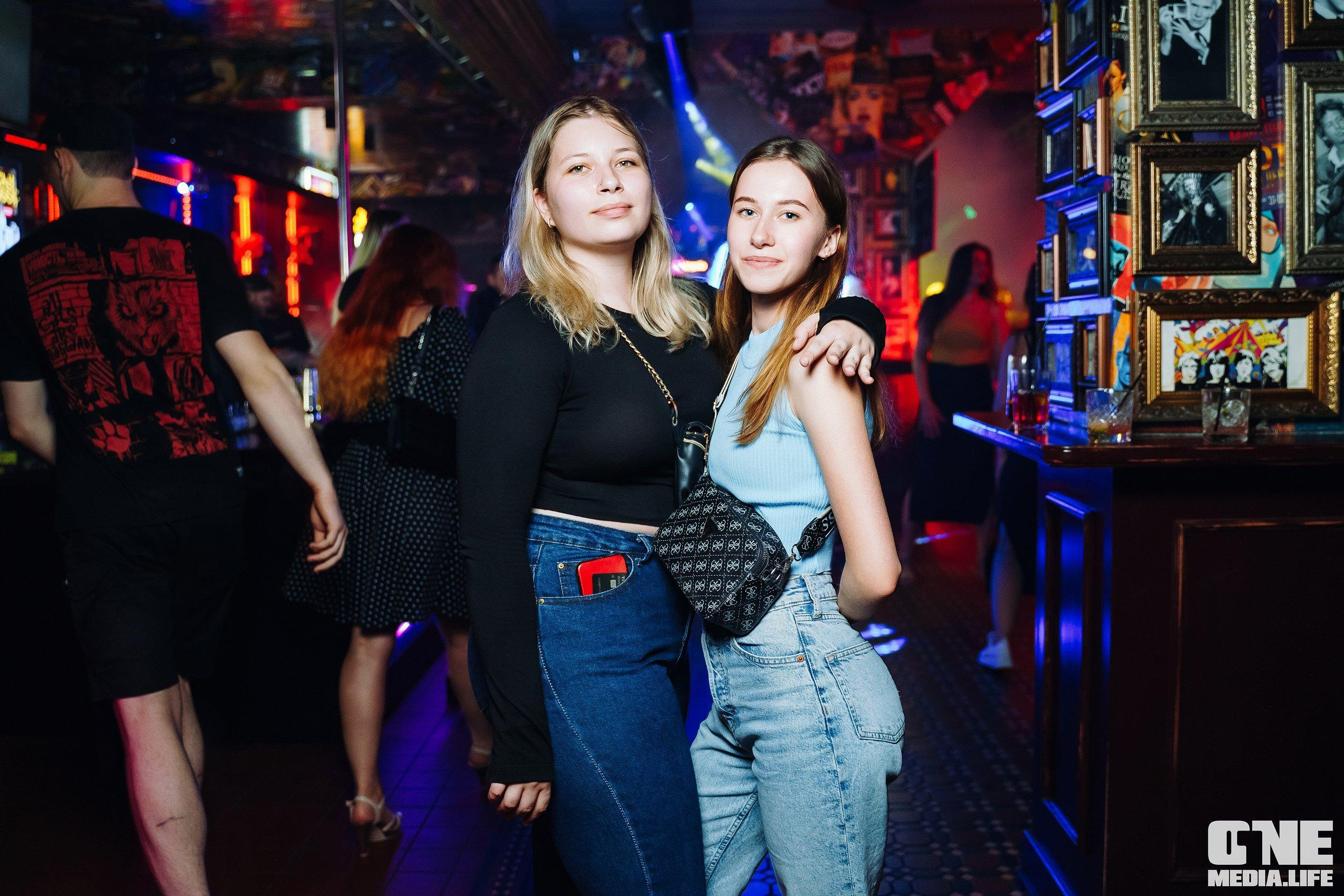 Фотоотчет из бара XxxX. One Media Life: фоторепортажи, фотоотчеты с мероприятий и заведений