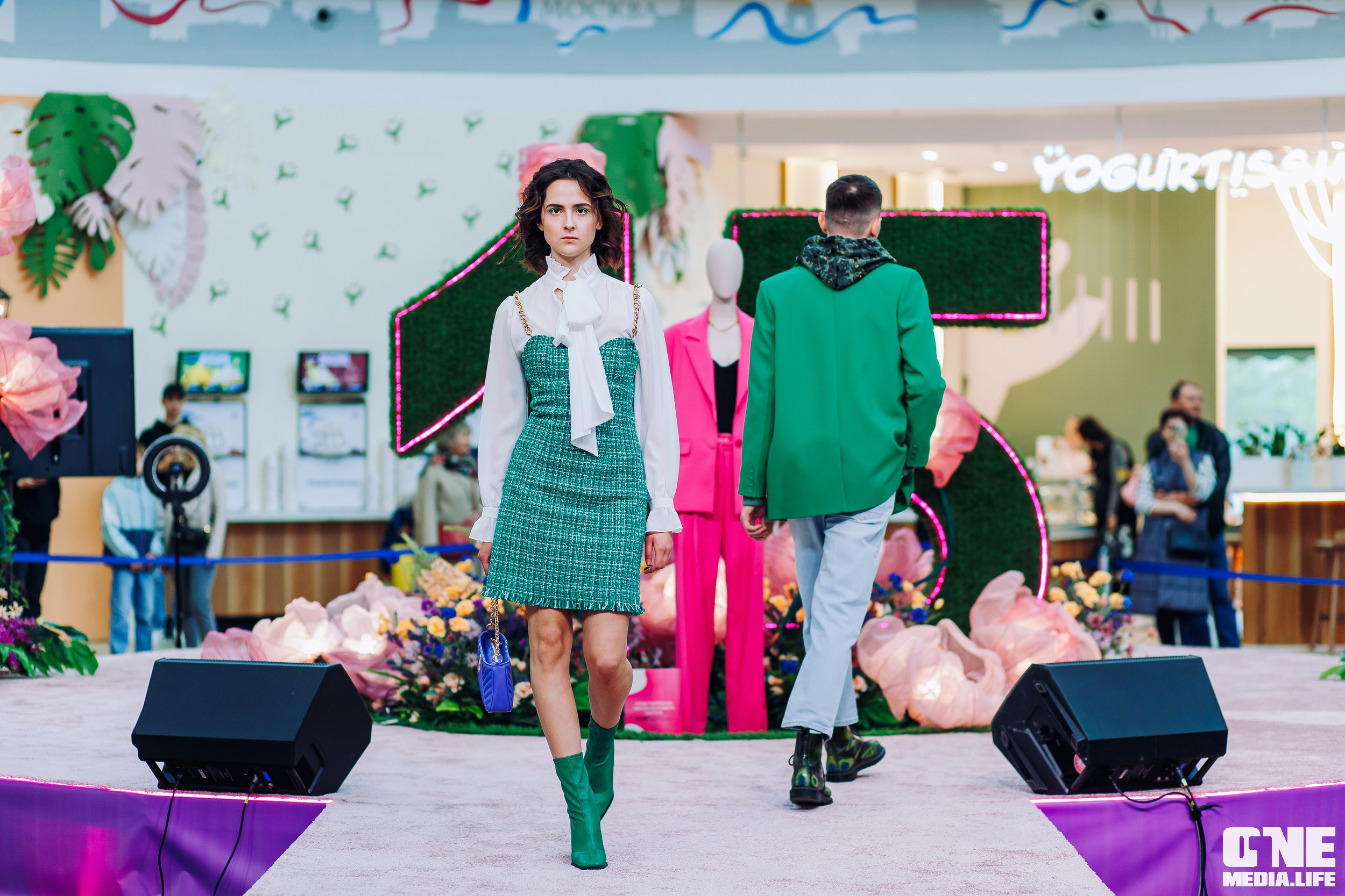 Фоторепортаж из ТРЦ Европа. One Media Life: фоторепортажи, фотоотчеты с мероприятий и заведений