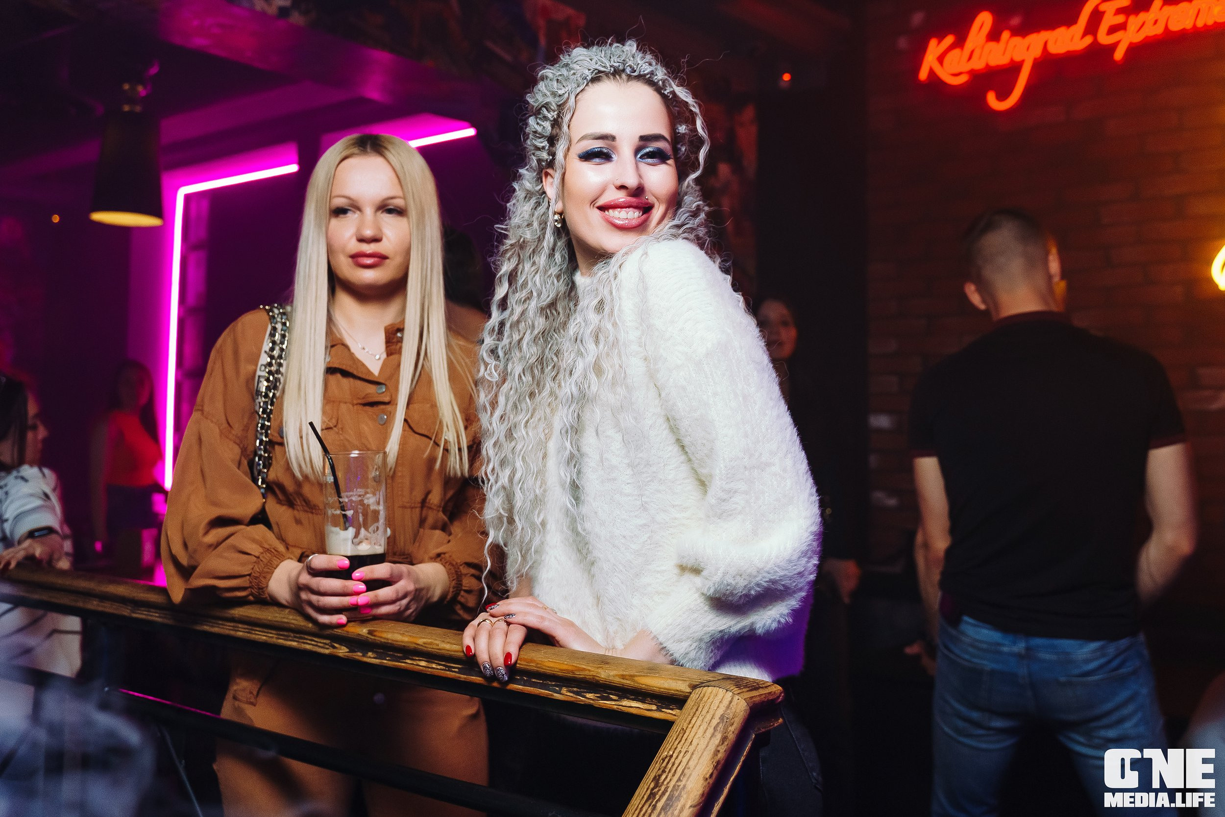 Фоторепортаж из караоке-клуба Эйфория. One Media Life: фоторепортажи, фотоотчеты с мероприятий и заведений