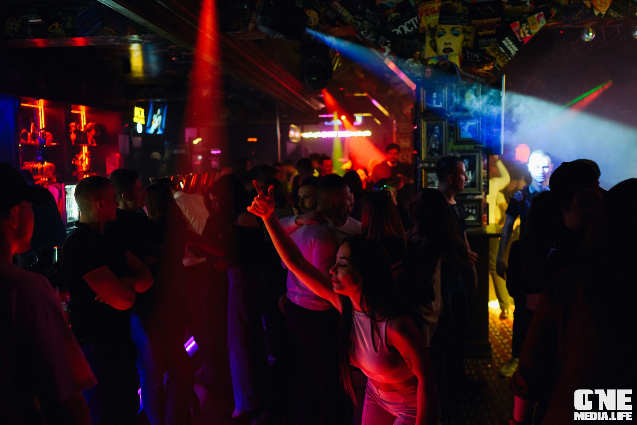 Фоторепортаж из караоке-клуба Эйфория. One Media Life: фоторепортажи, фотоотчеты с мероприятий и заведений